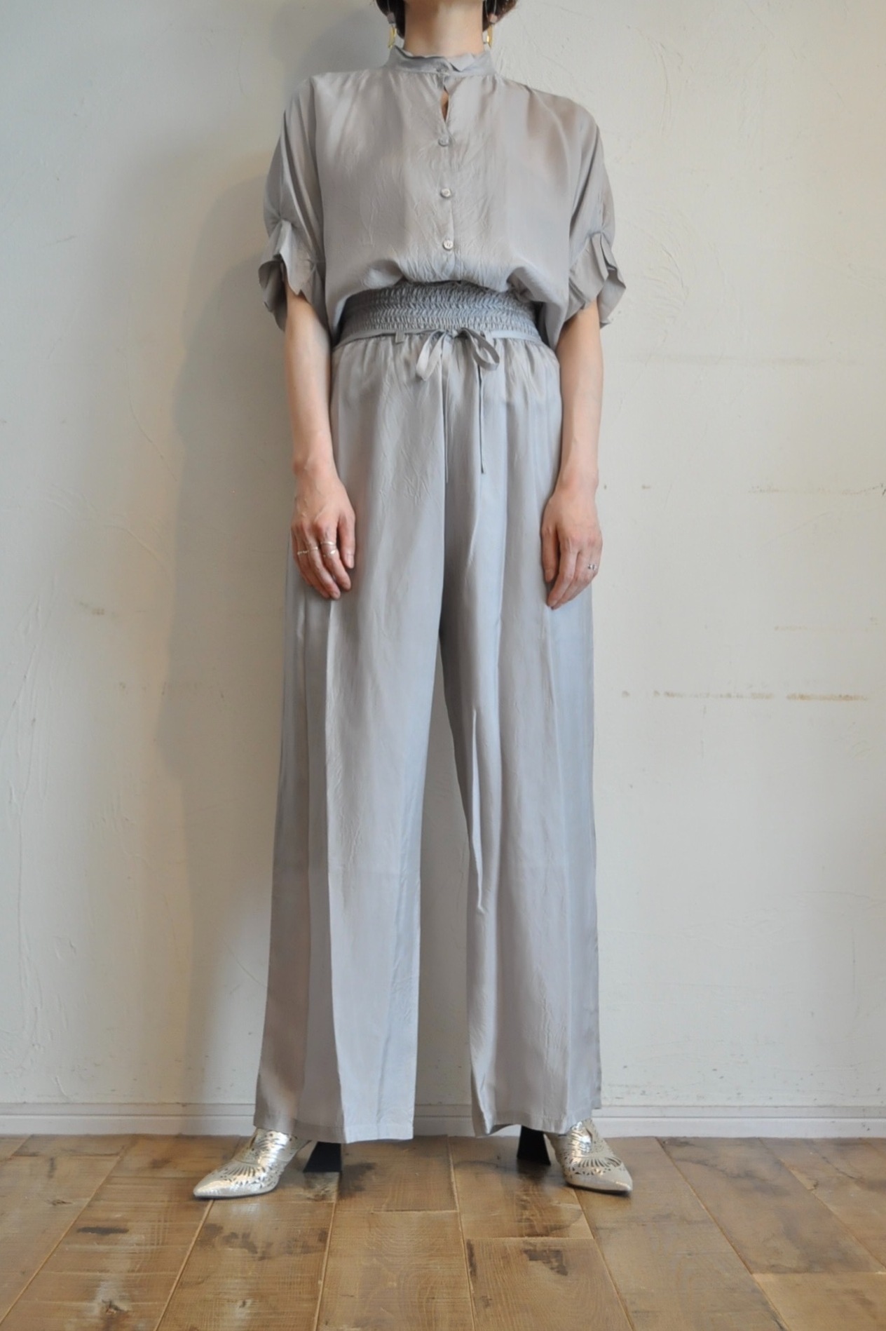 "hippiness" shirring straight pants
