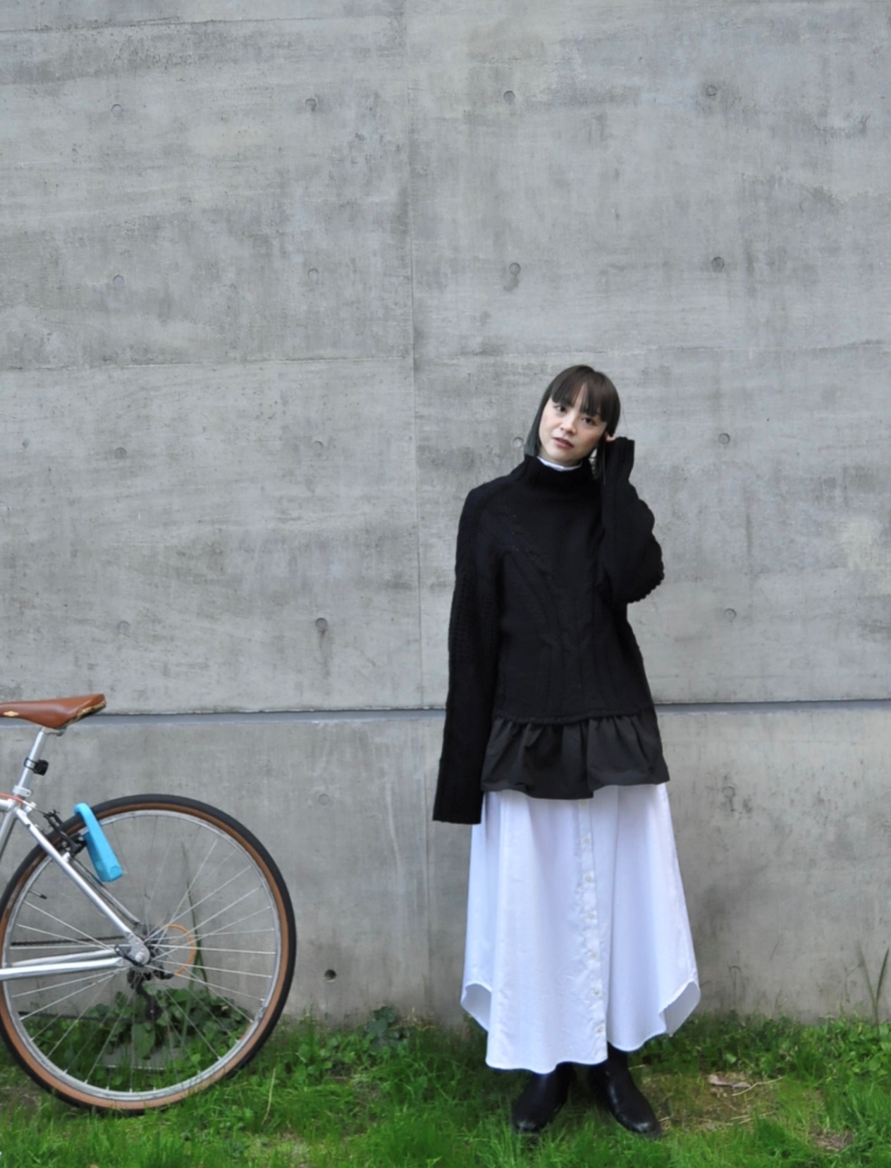 "marechal terre"ケーブルニットを着る。