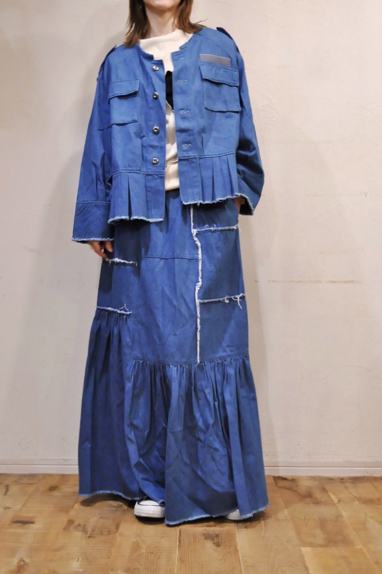 "RehersalL" 女性らしさと無骨さと。