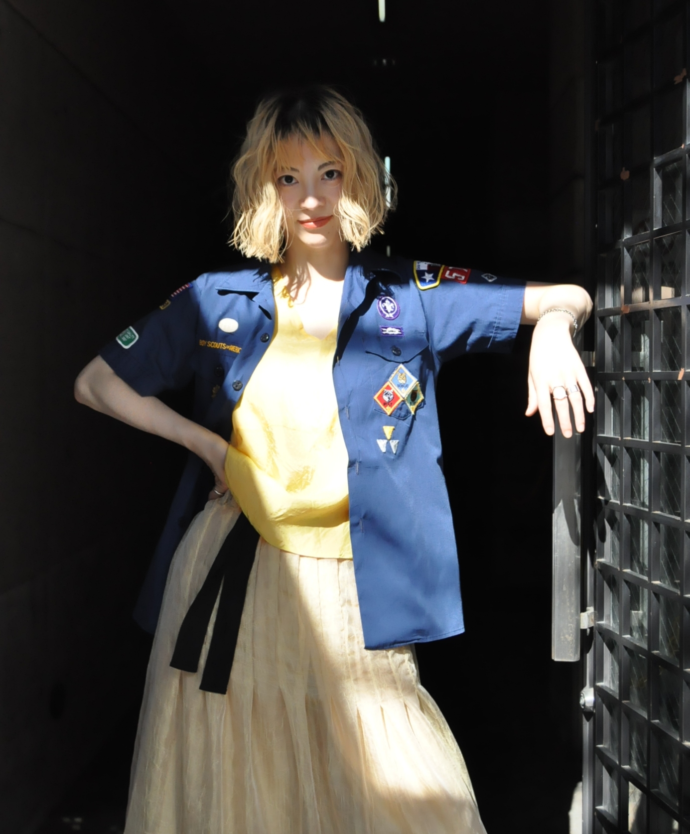 "RehersalL"胸元にキラリ。