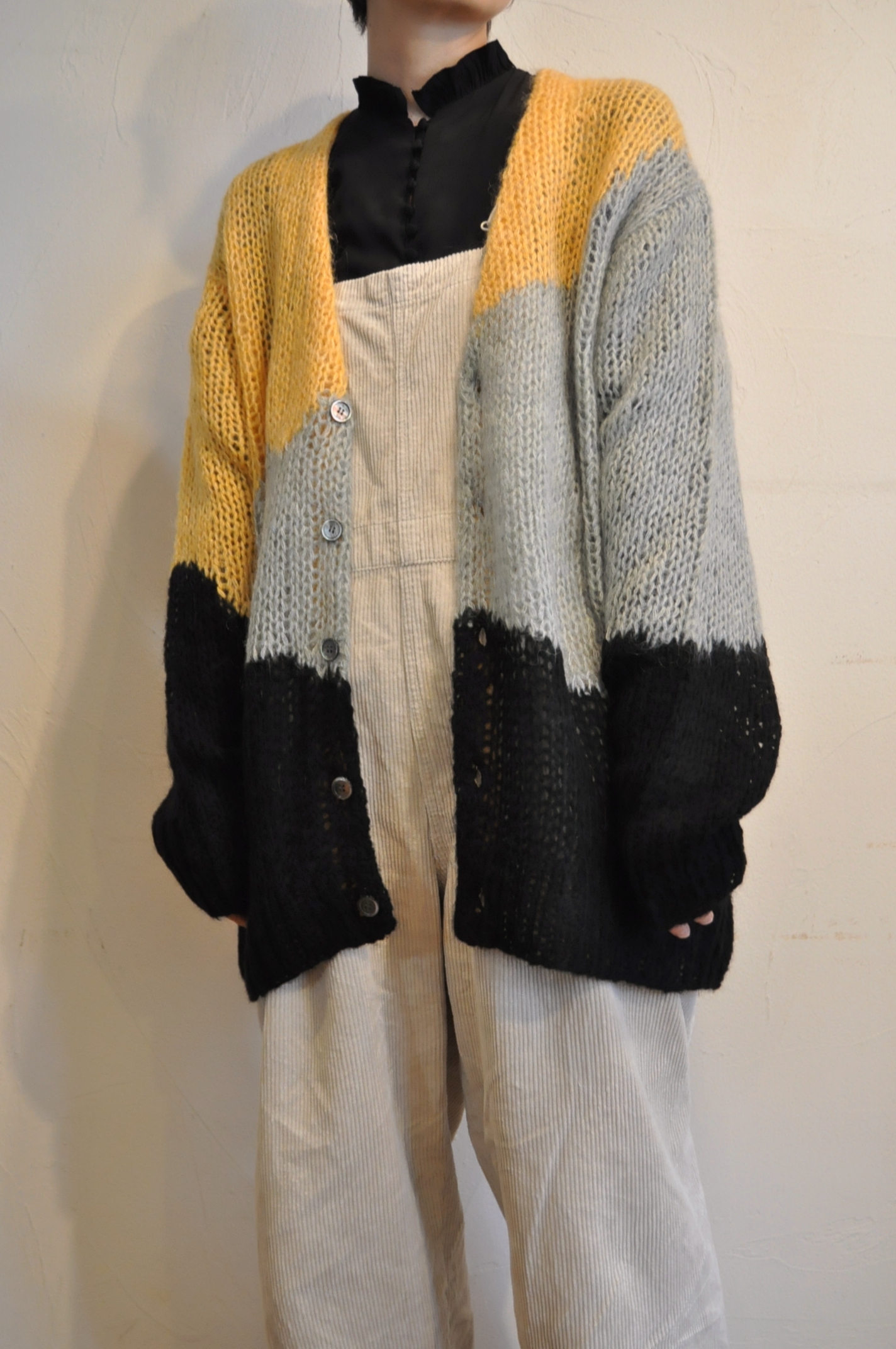"thomas magpie"配色モヘアニット。