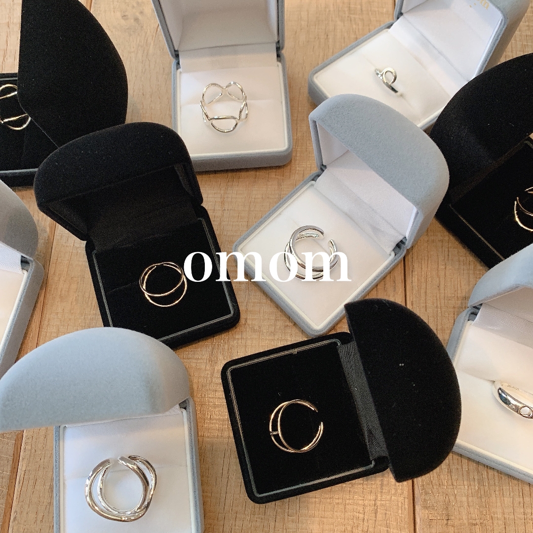 "omom"有機的なフォルムで魅せる。