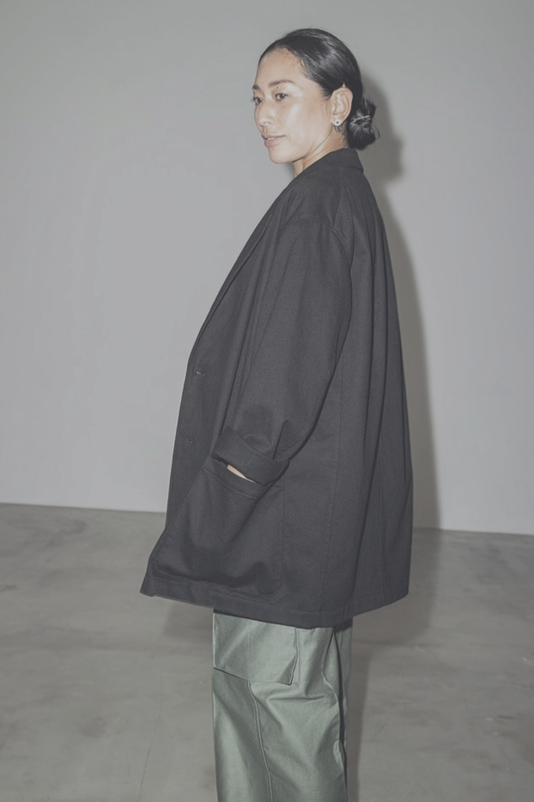 "M53" ユニセックスのジャケット。
