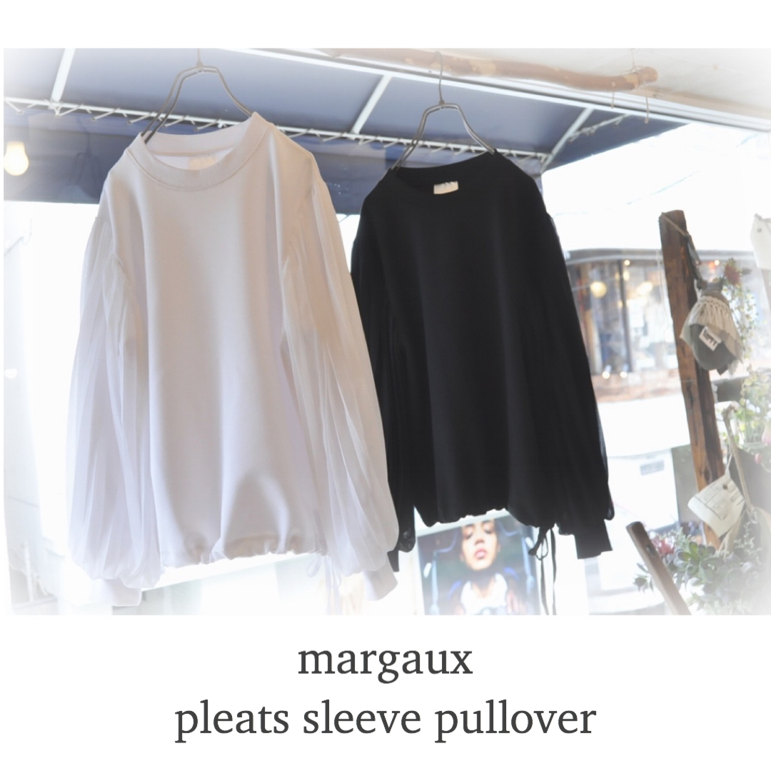 "margaux"空気感のあるトップス。