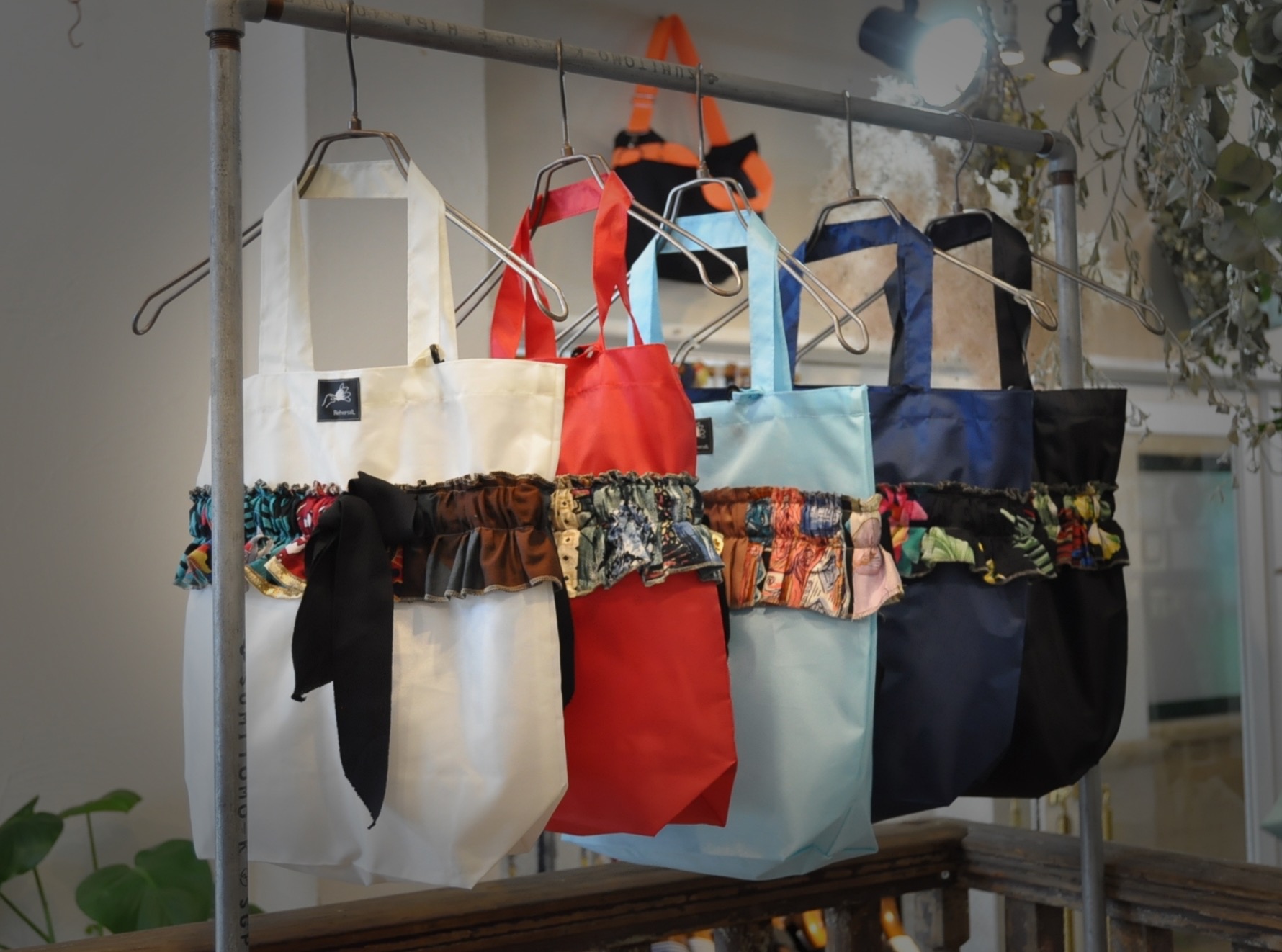 "RehersalL" アロハフリルトート！