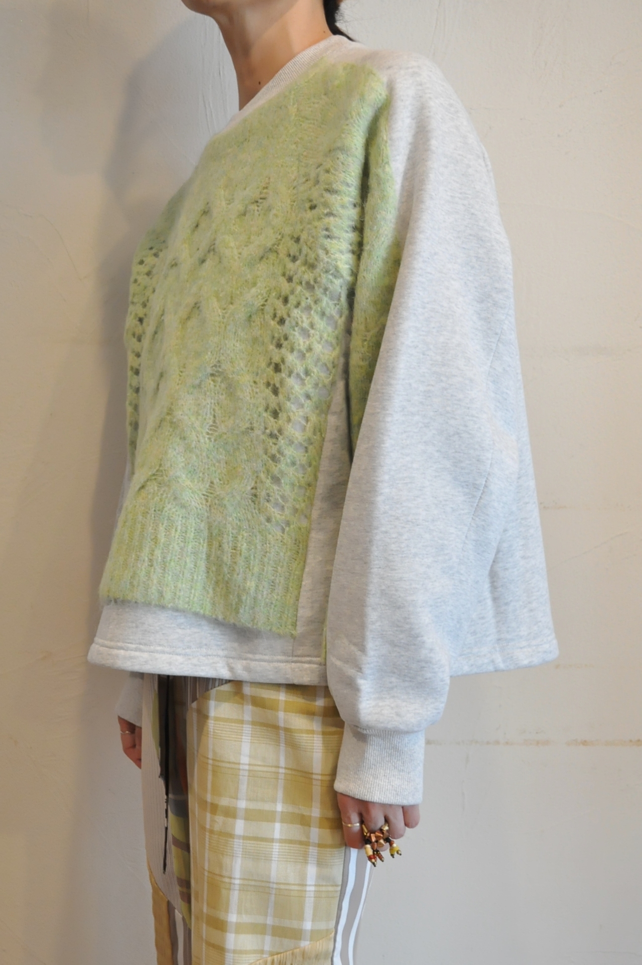 "blanc basque"面白いデザインニット。