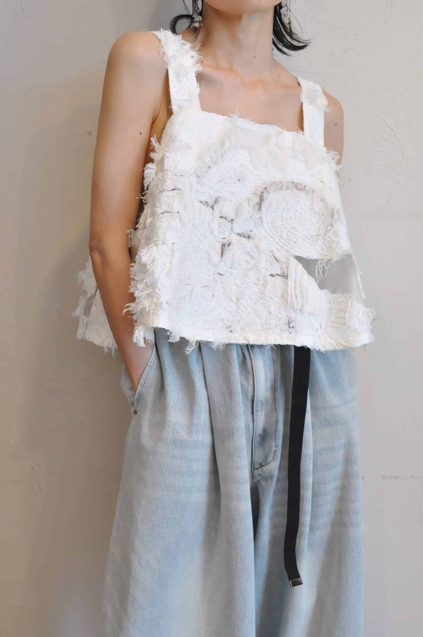 "RehersalL"繊細で立体感のあるファブリックが特徴。