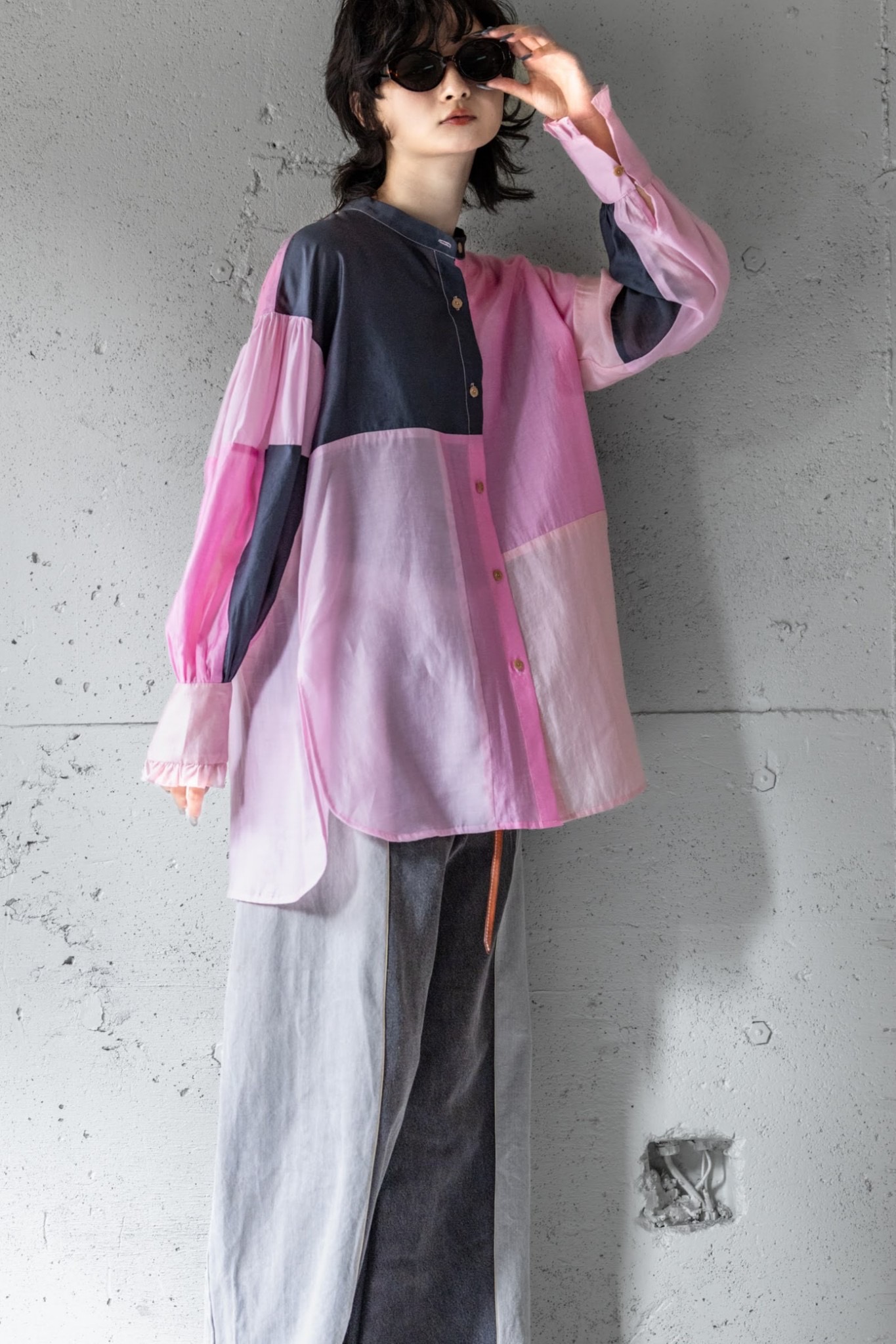 "RehersalL"春らしい軽快なシャツ