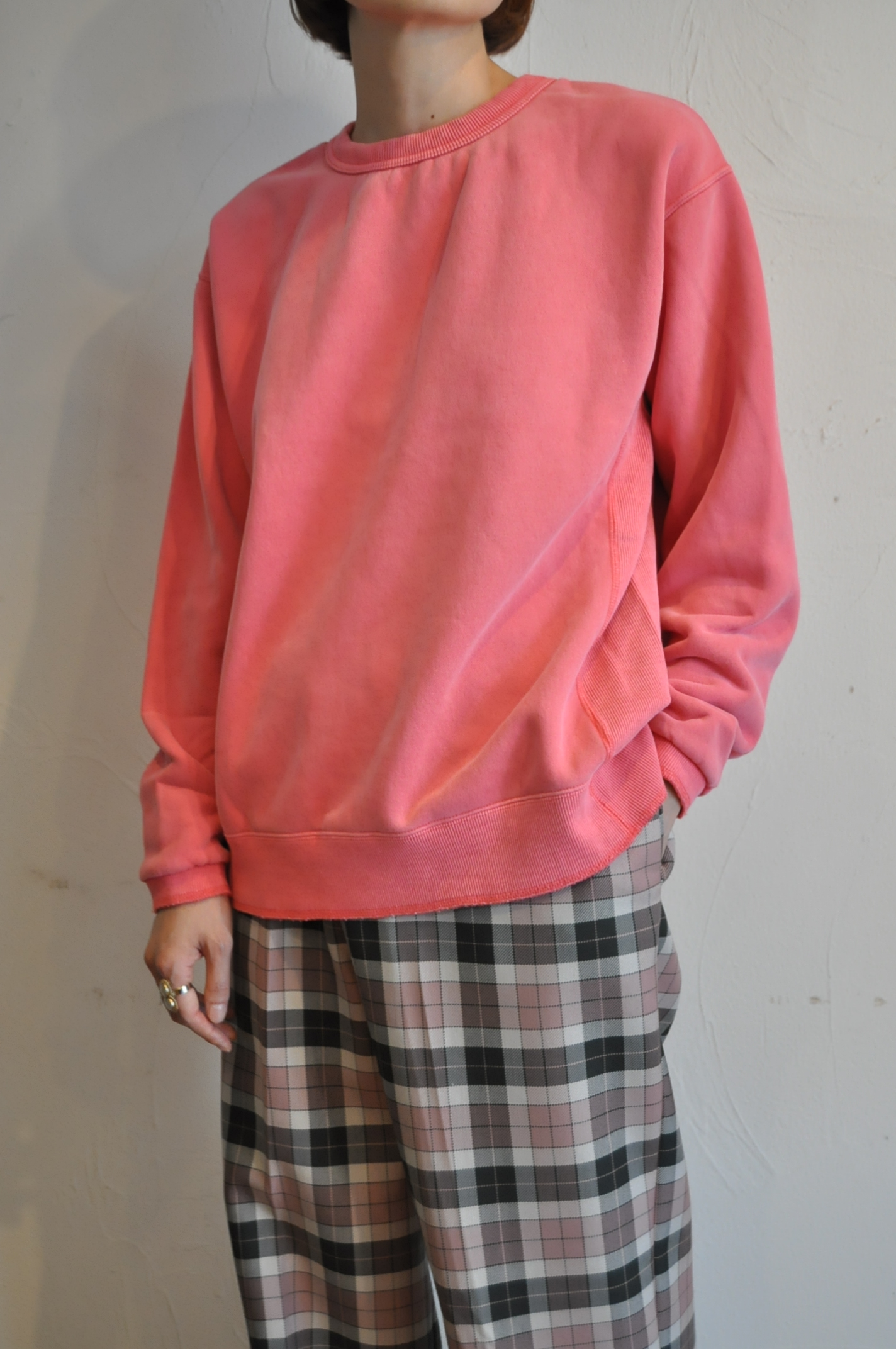 "garance et violette" 色違い買いしたいプルオーバー。
