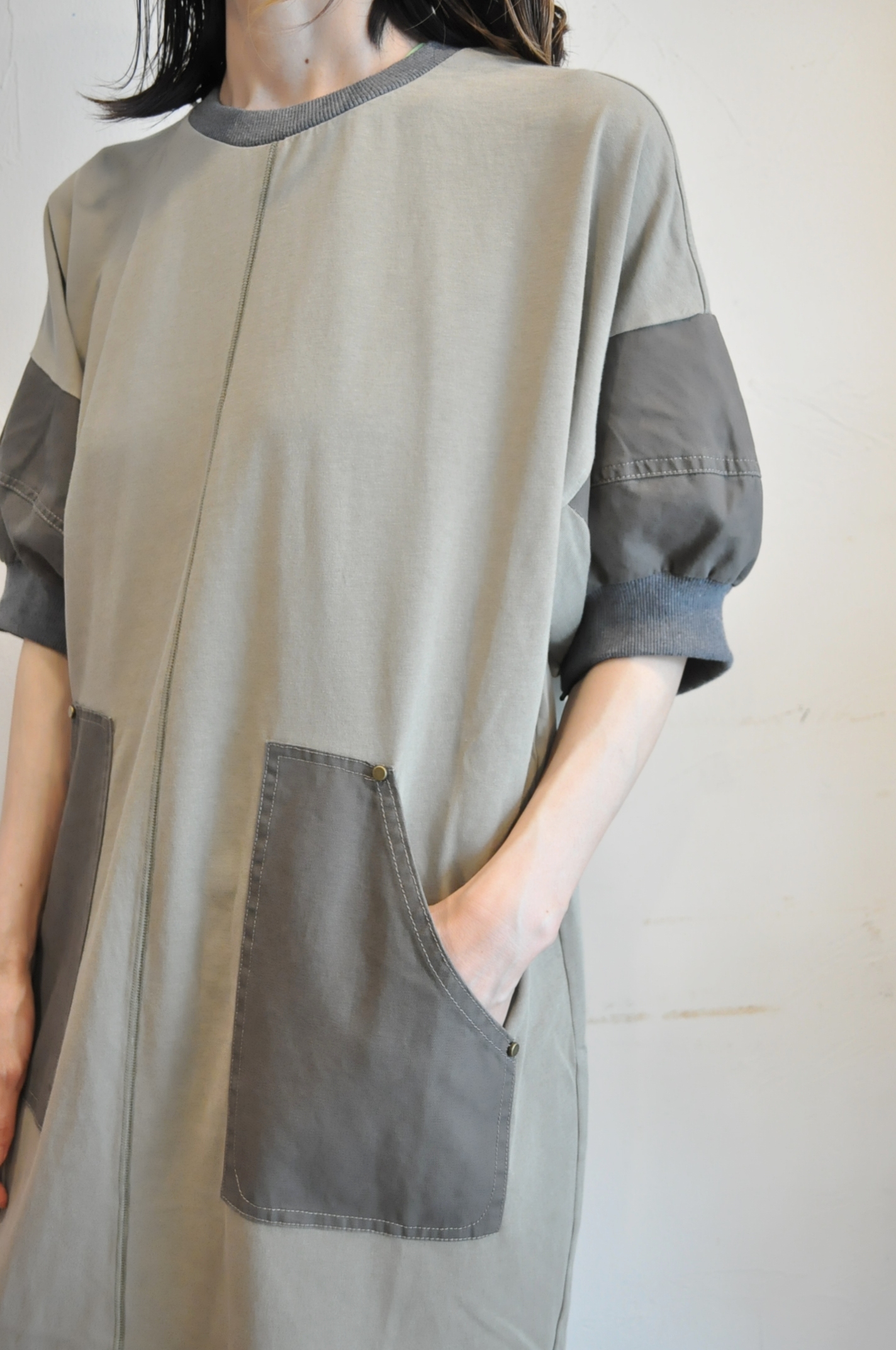 "garance et violette"一枚で着映えするアイテム。