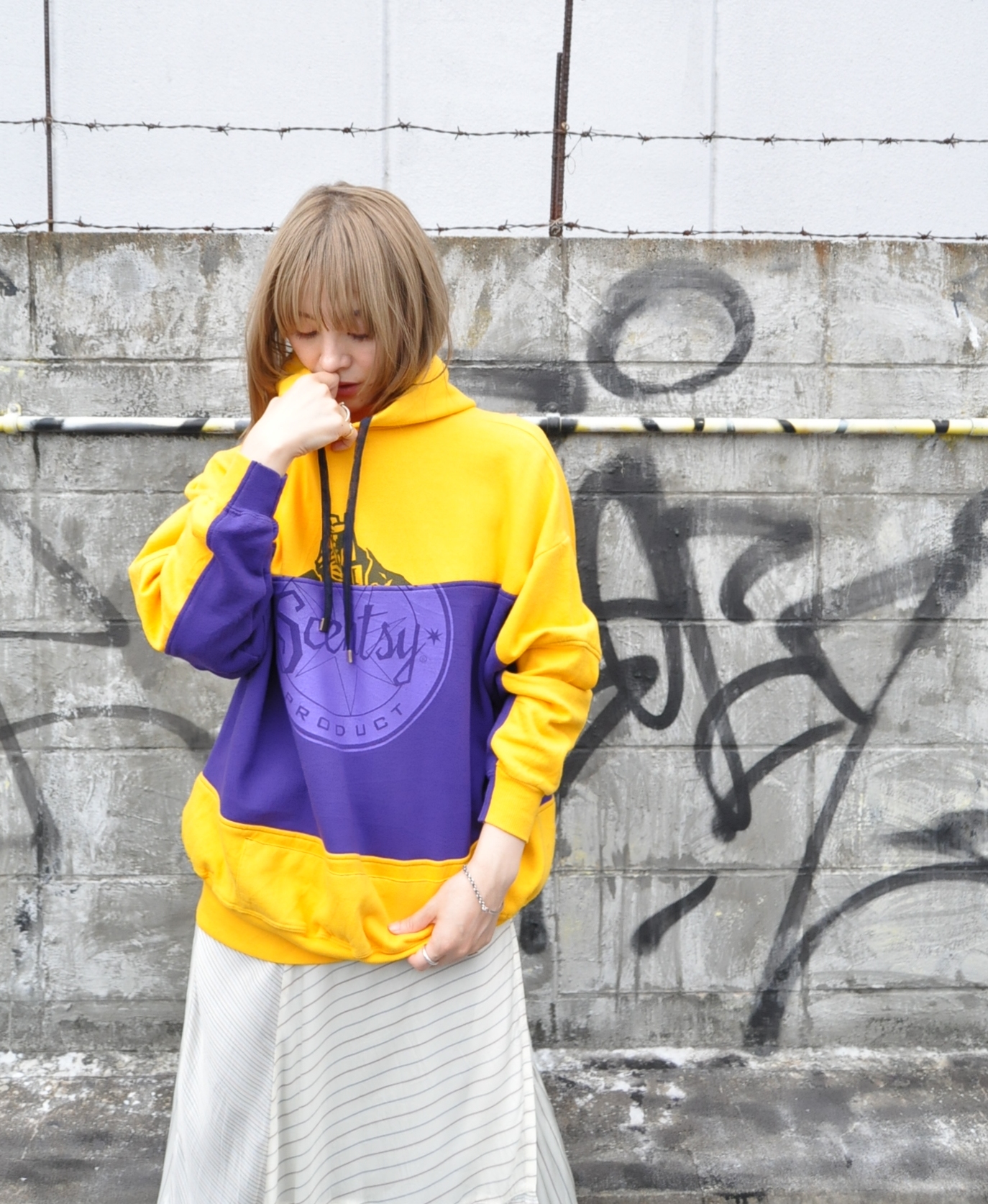 "RehersalL" 一点物のスウェットパーカー。