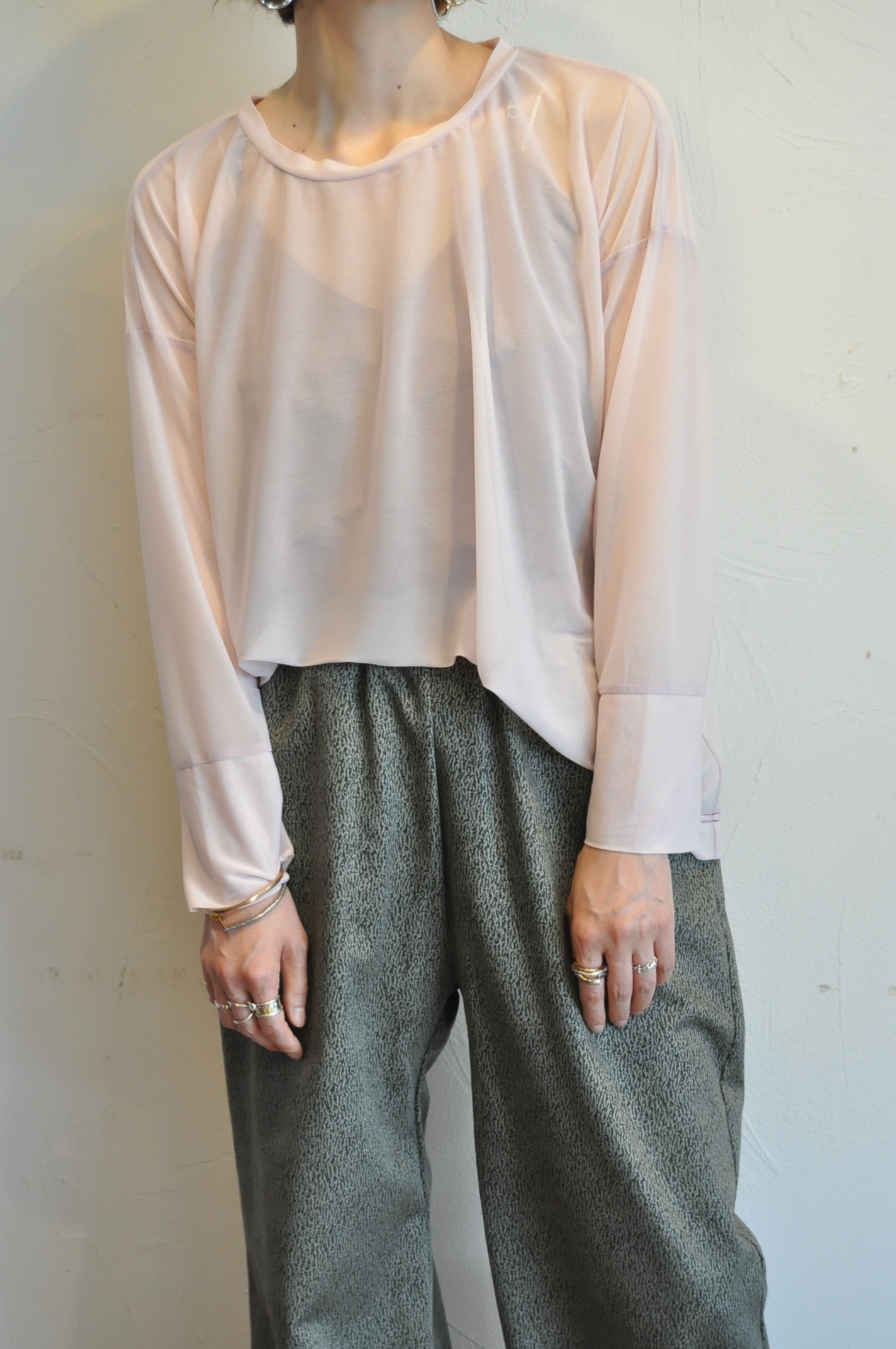 "hippiness"表と裏で楽しめます！！