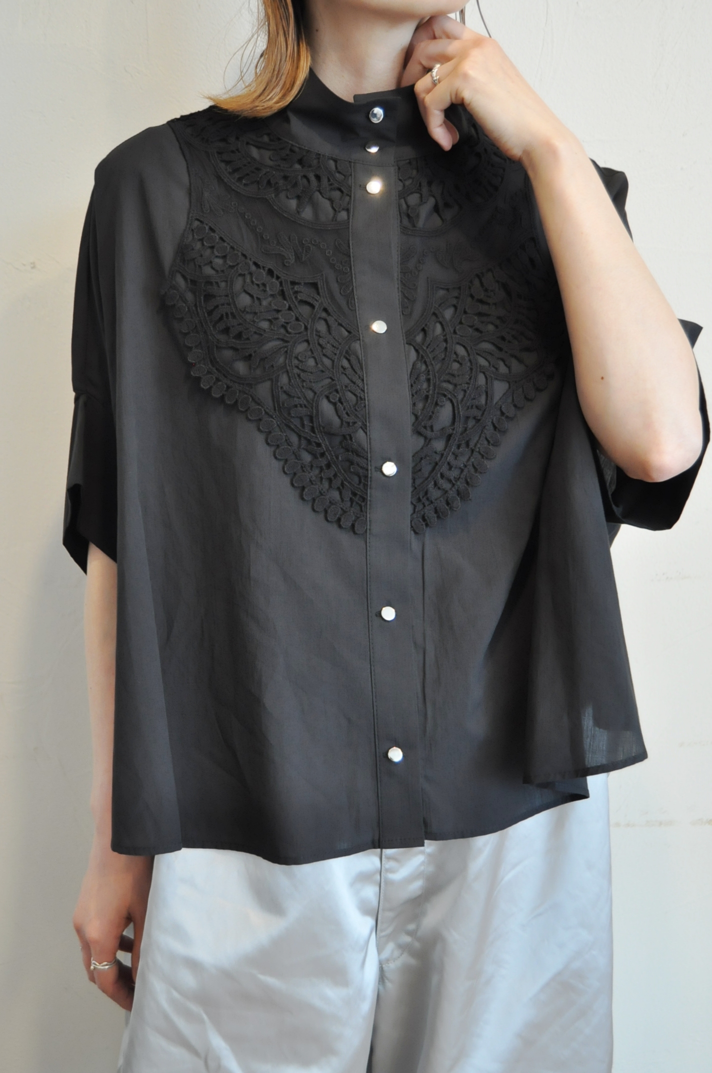"margaux"レースブラウス