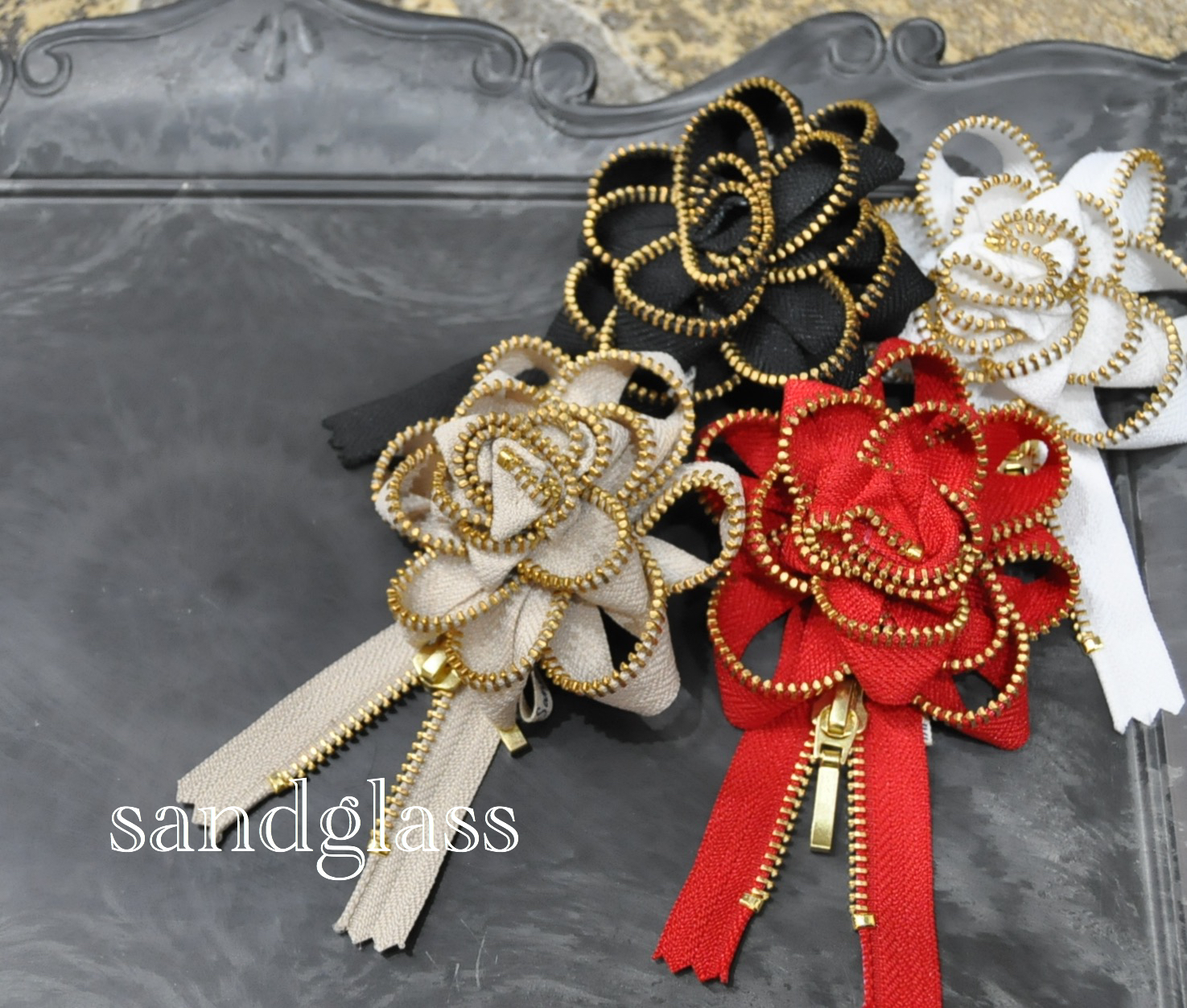 “sandglass”人気の別注ロゼット☆