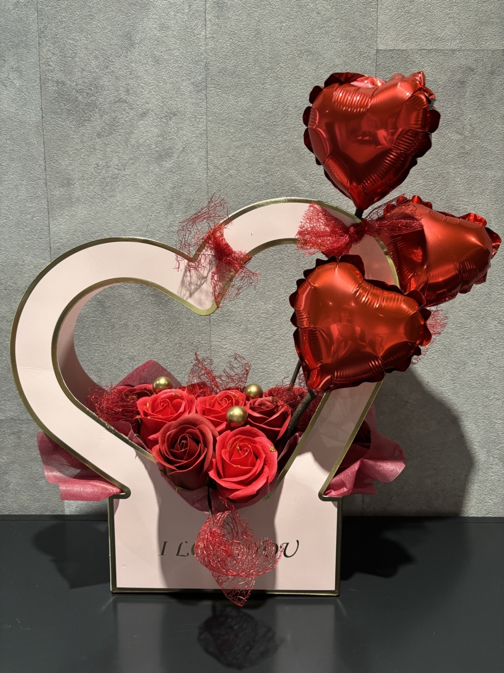 大切な方への贈り物に特別なギフトボックスはいかがですか?