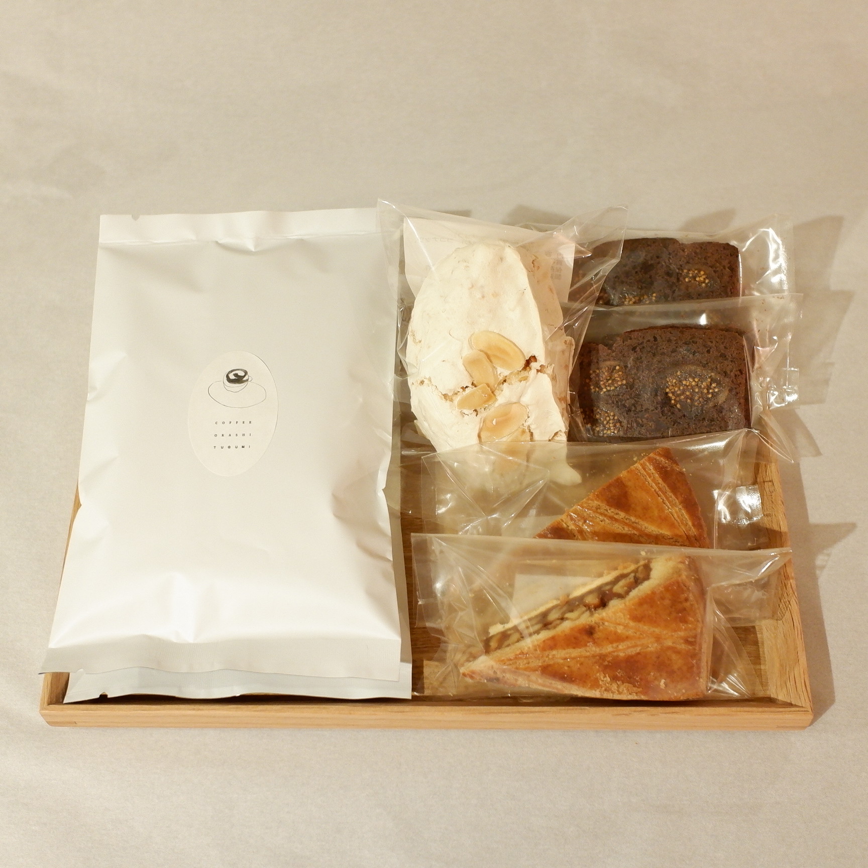 珈琲豆と焼き菓子の詰め合わせ