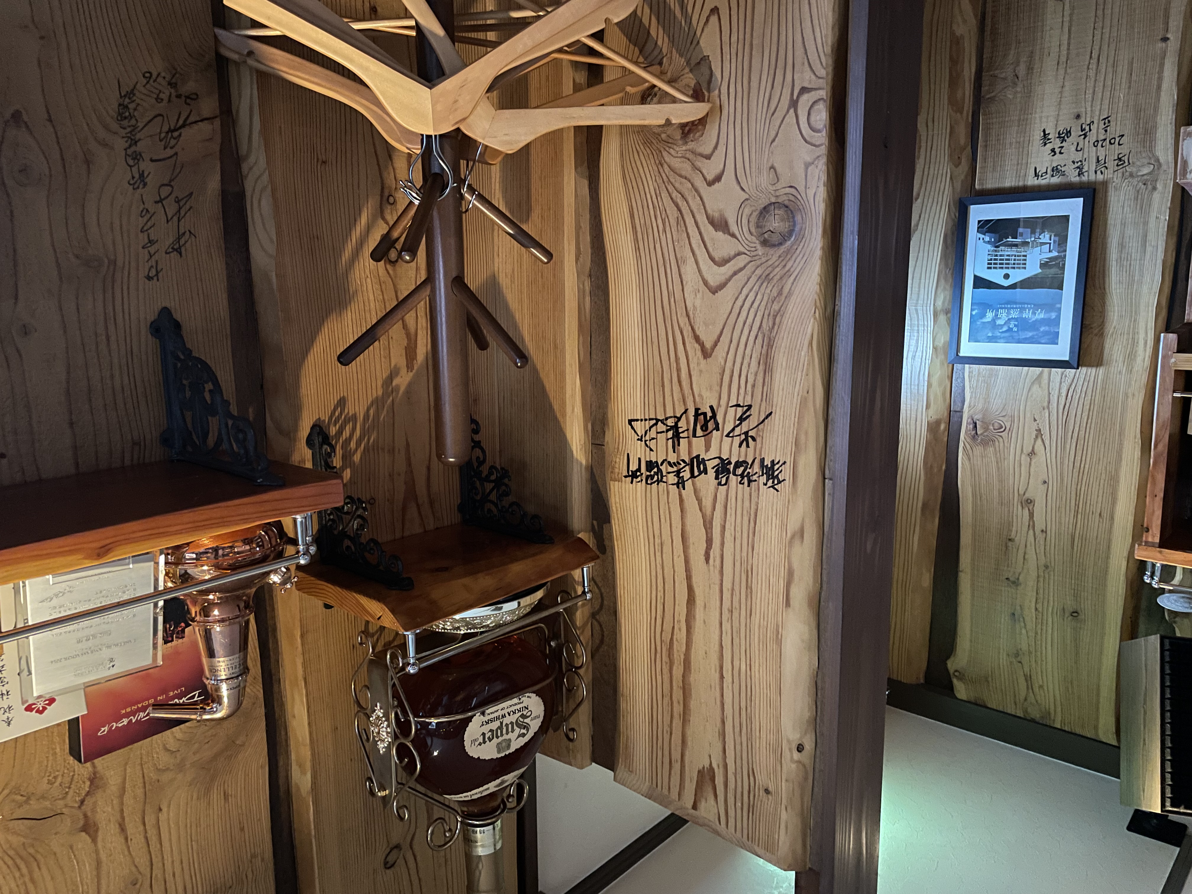 本日は久しぶりにご予約がありませんが・・・。