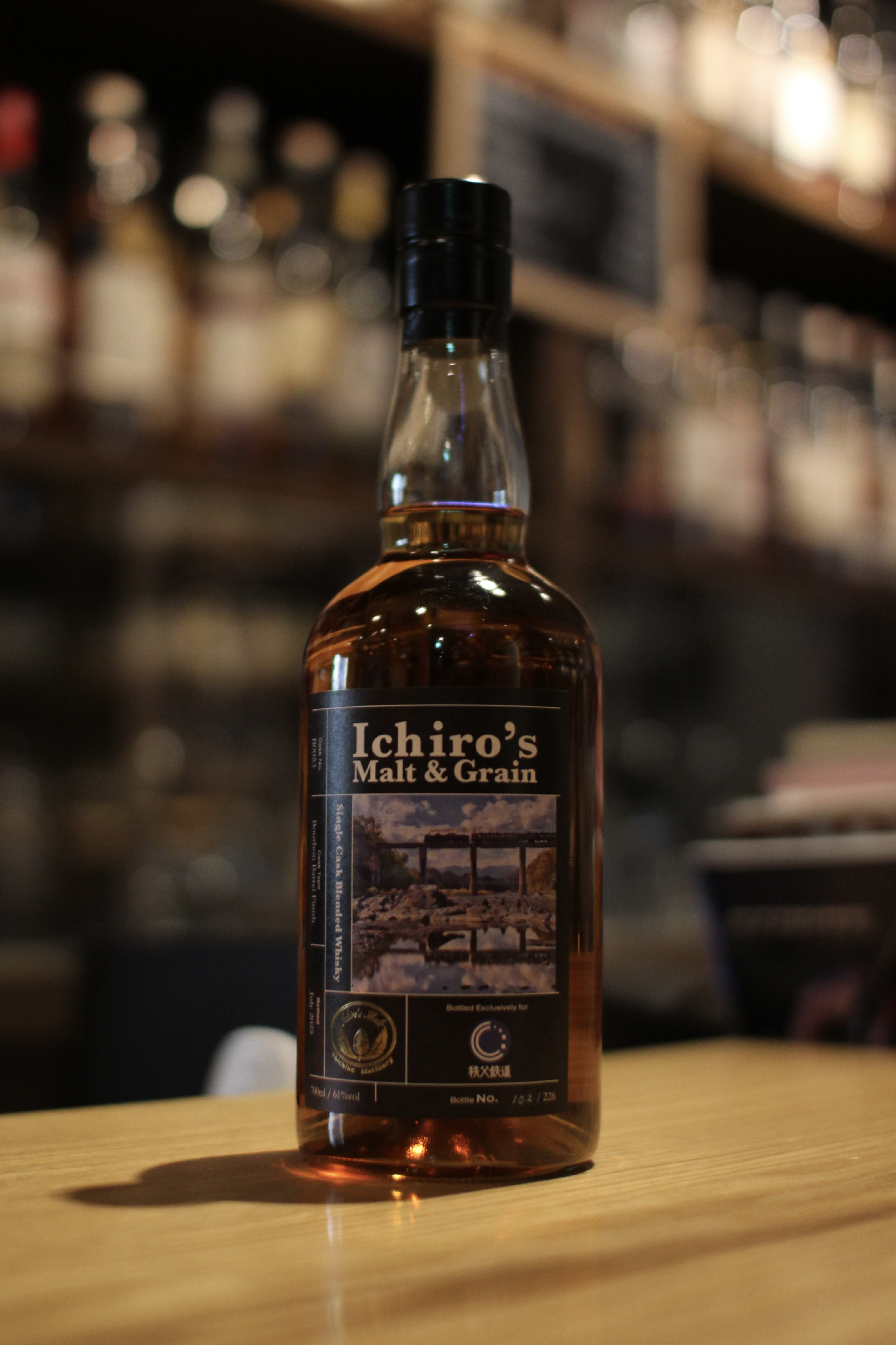 お知らせと今日も入荷です。