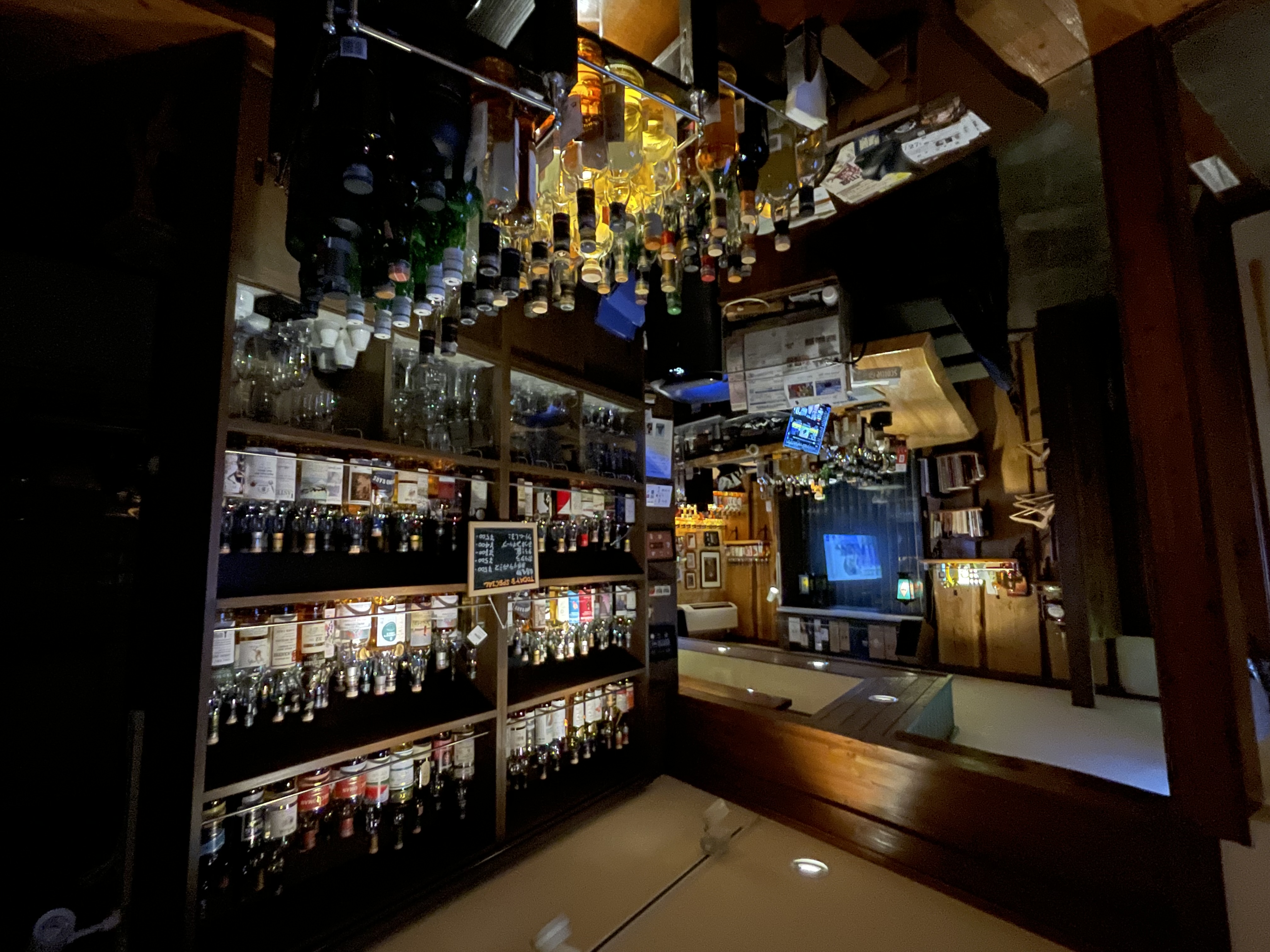 明日はお休みとニッカウヰスキーセミナー」ですが・・・。