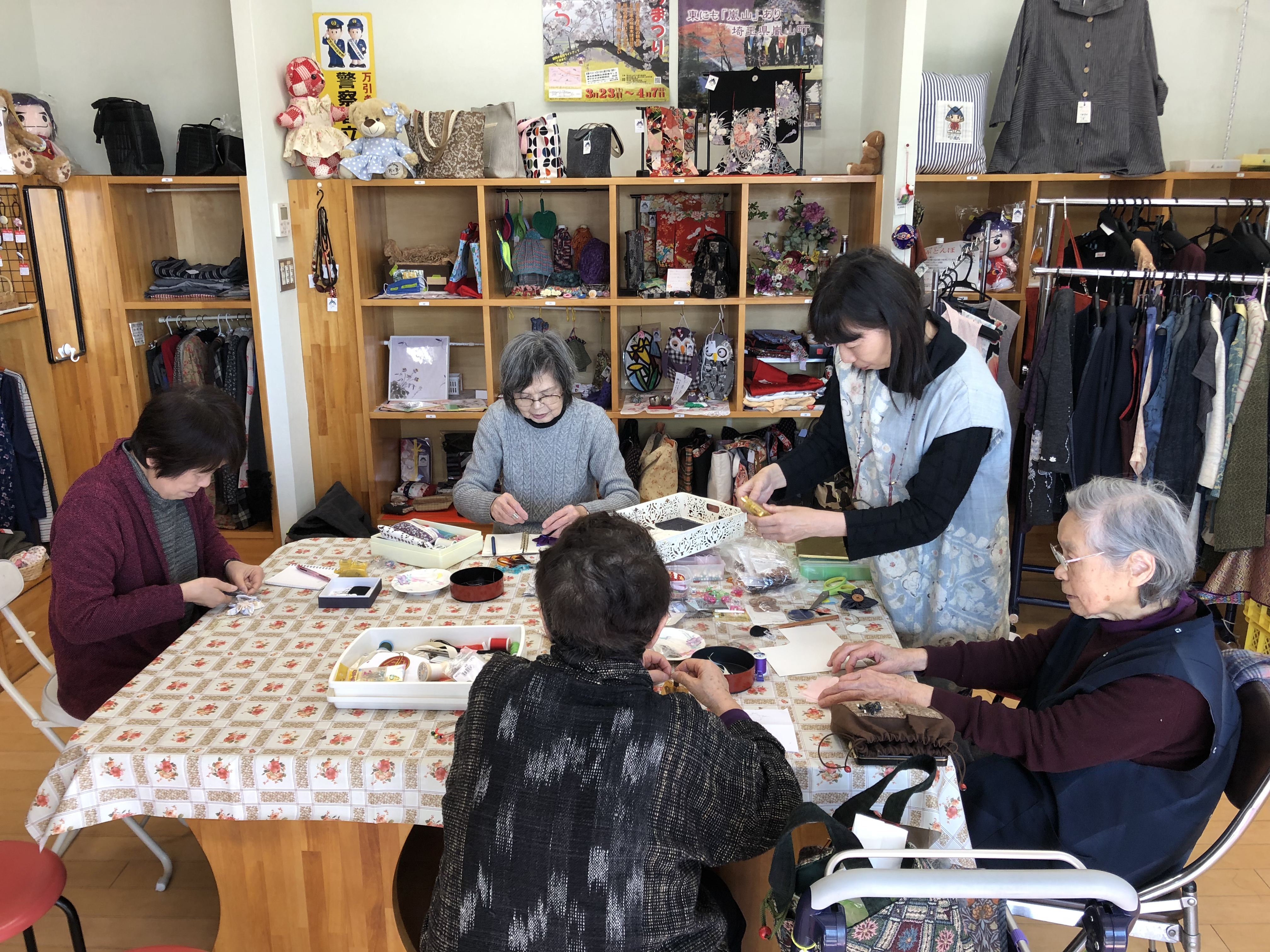 ワークショップ開催中!