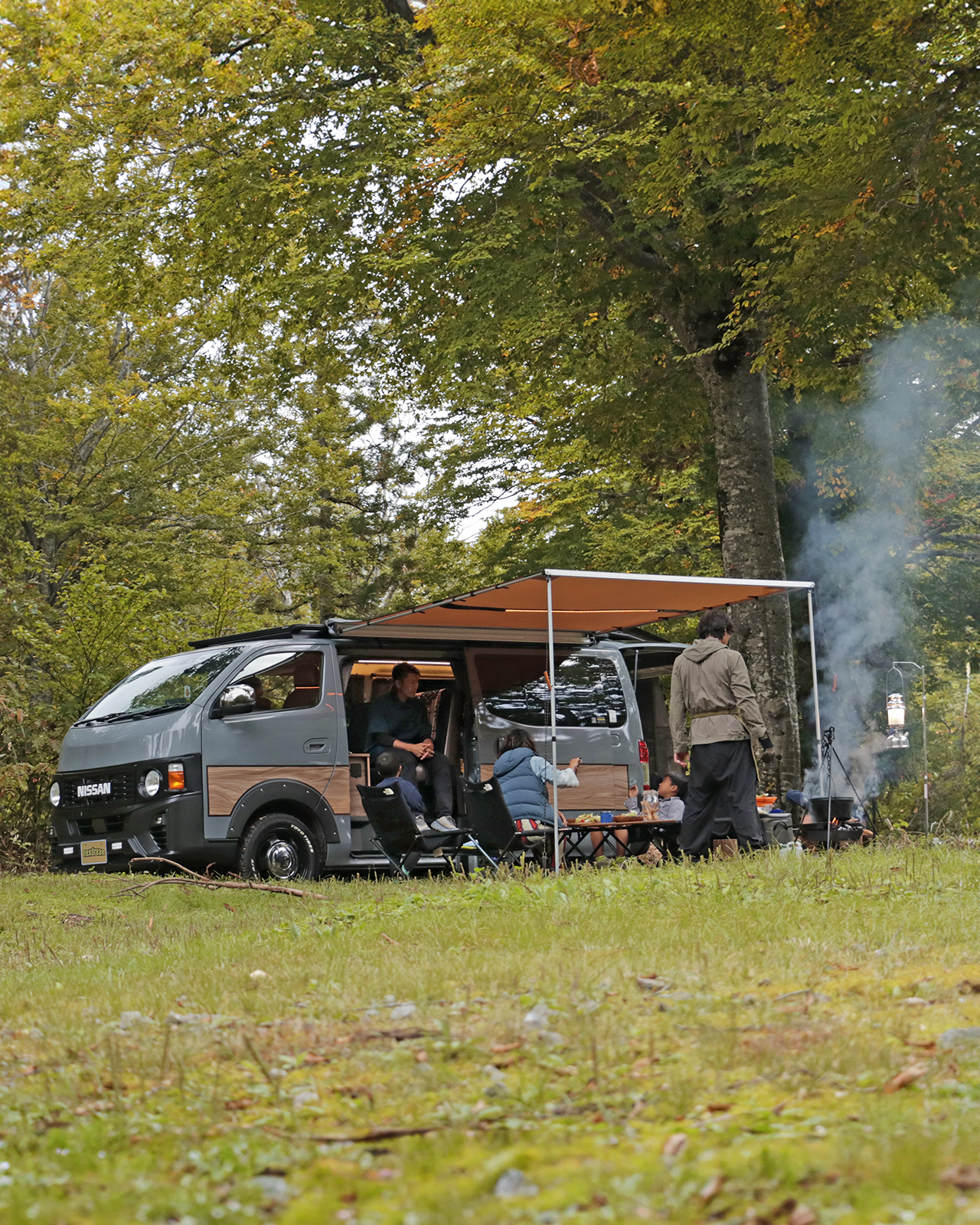 車中泊仕様の丸目キャラバン×ARBサイドオーニングなら、とても簡単に快適に、車中泊キャンプ可能です⛺