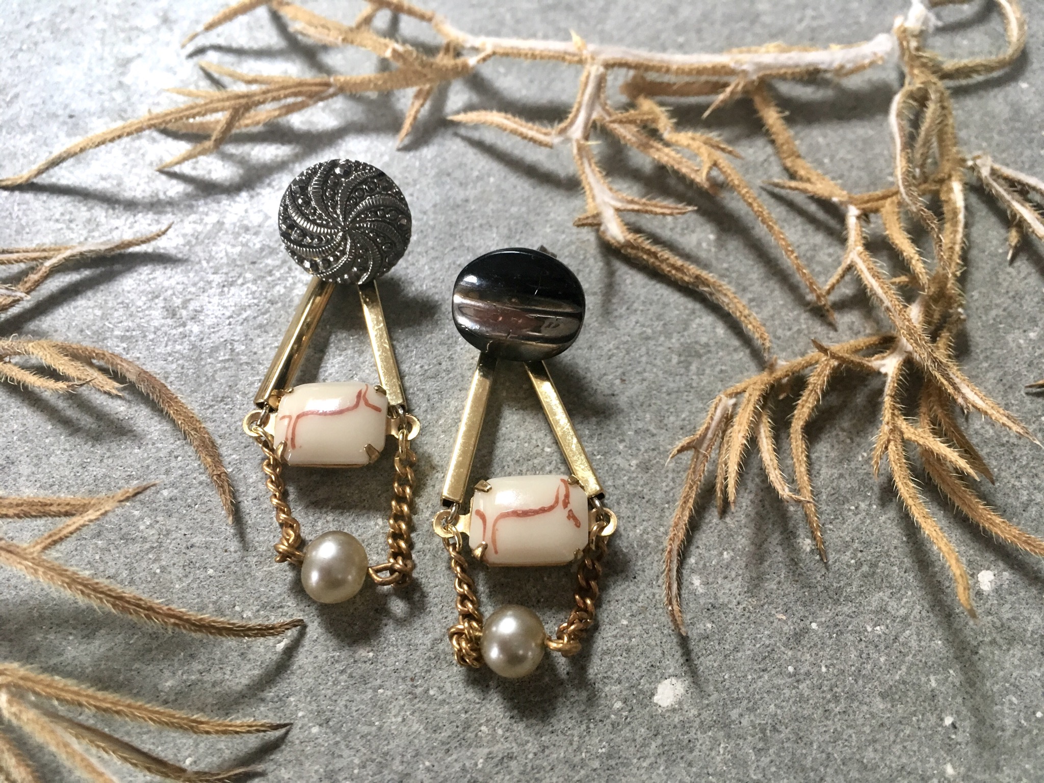 秋を上品に彩るヴィンテージピアス