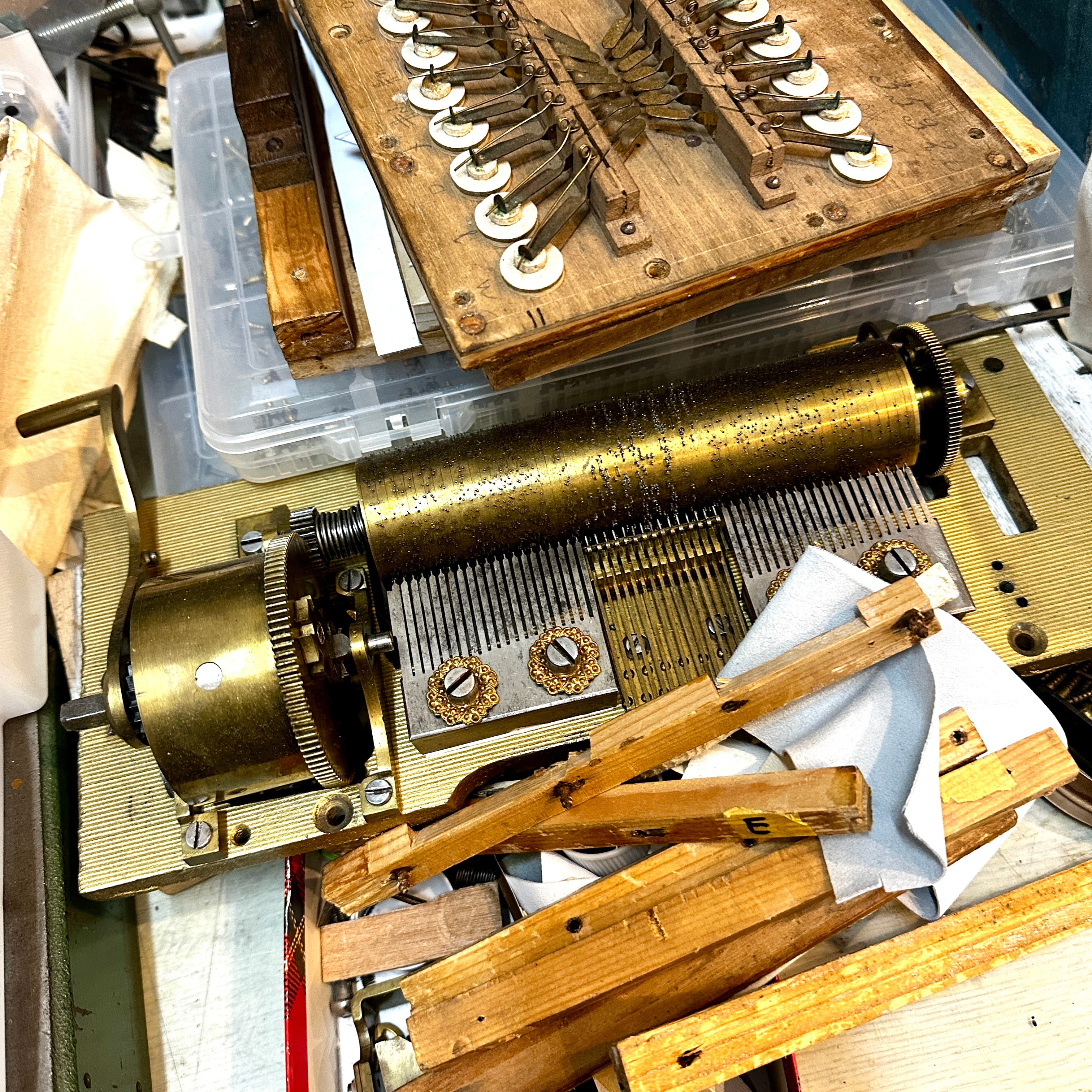 Nidec VS Reuge Music Box
