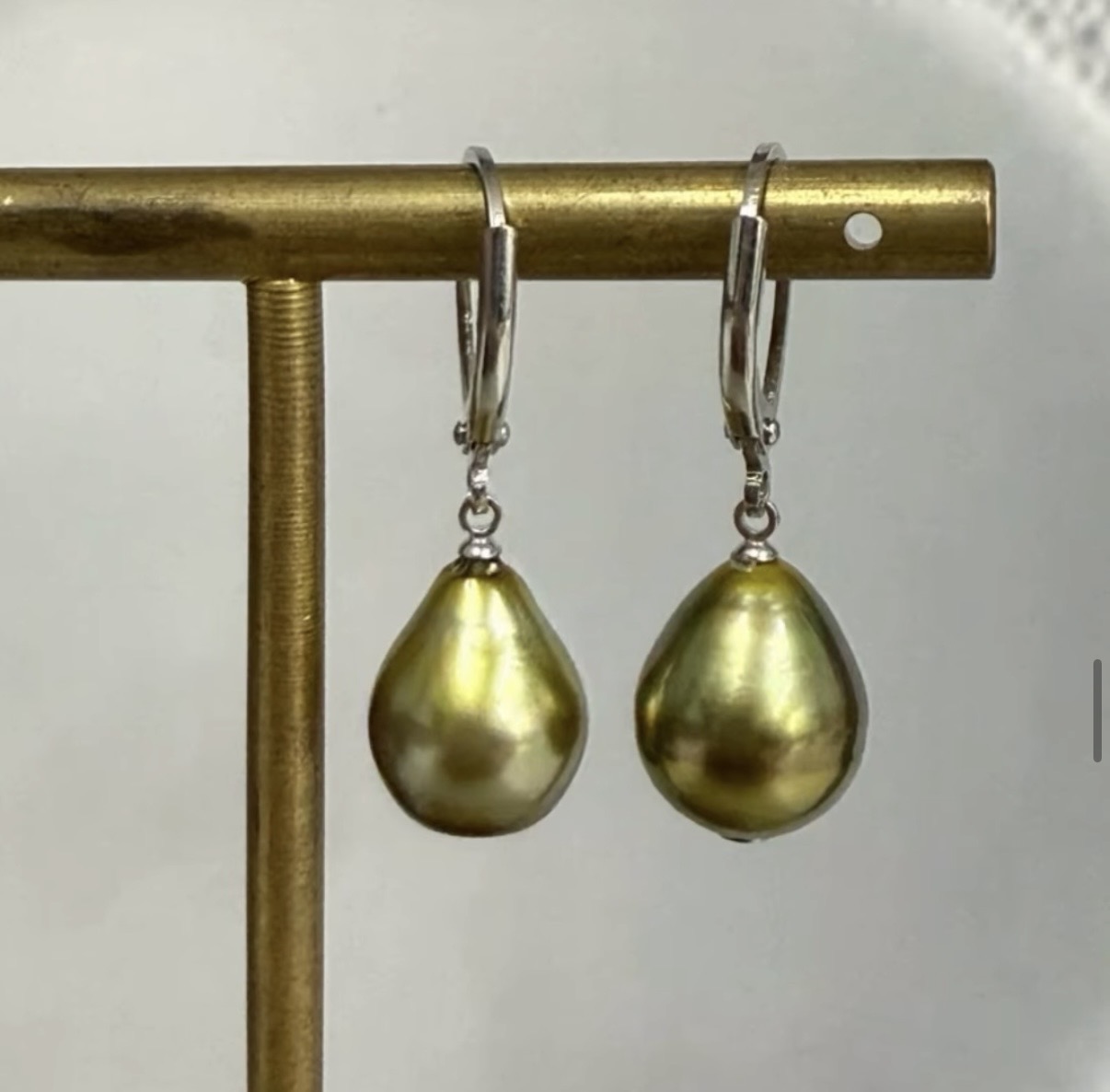 1点物のピスタチオパールピアス*