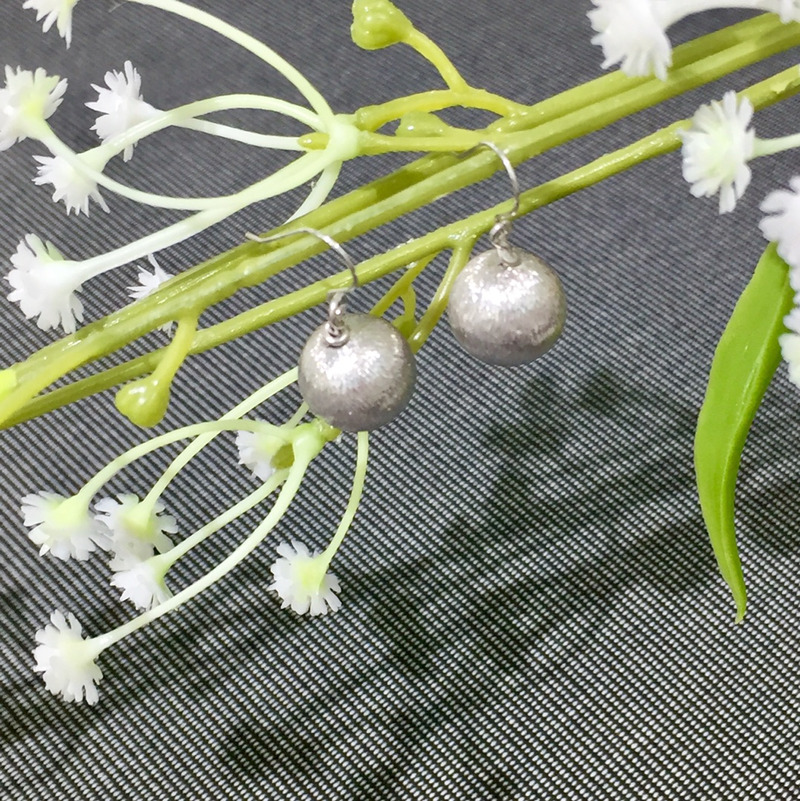 まゆ玉ピアス
