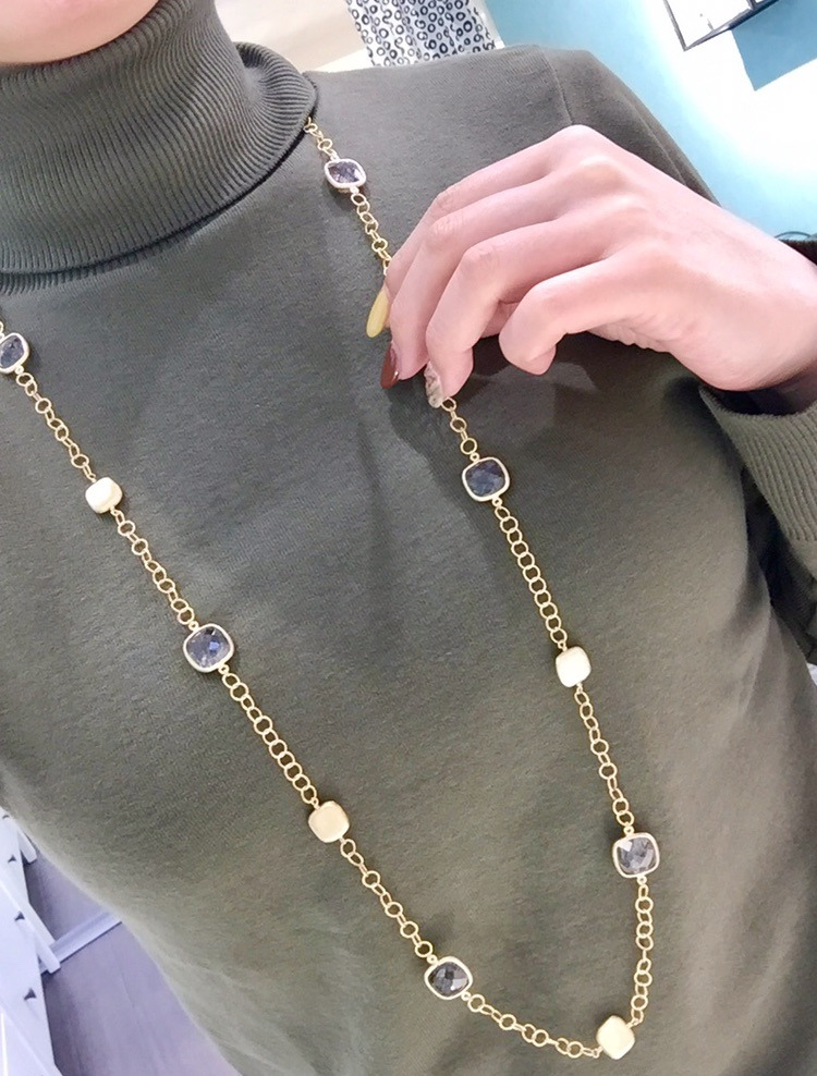 万能ロングネックレス