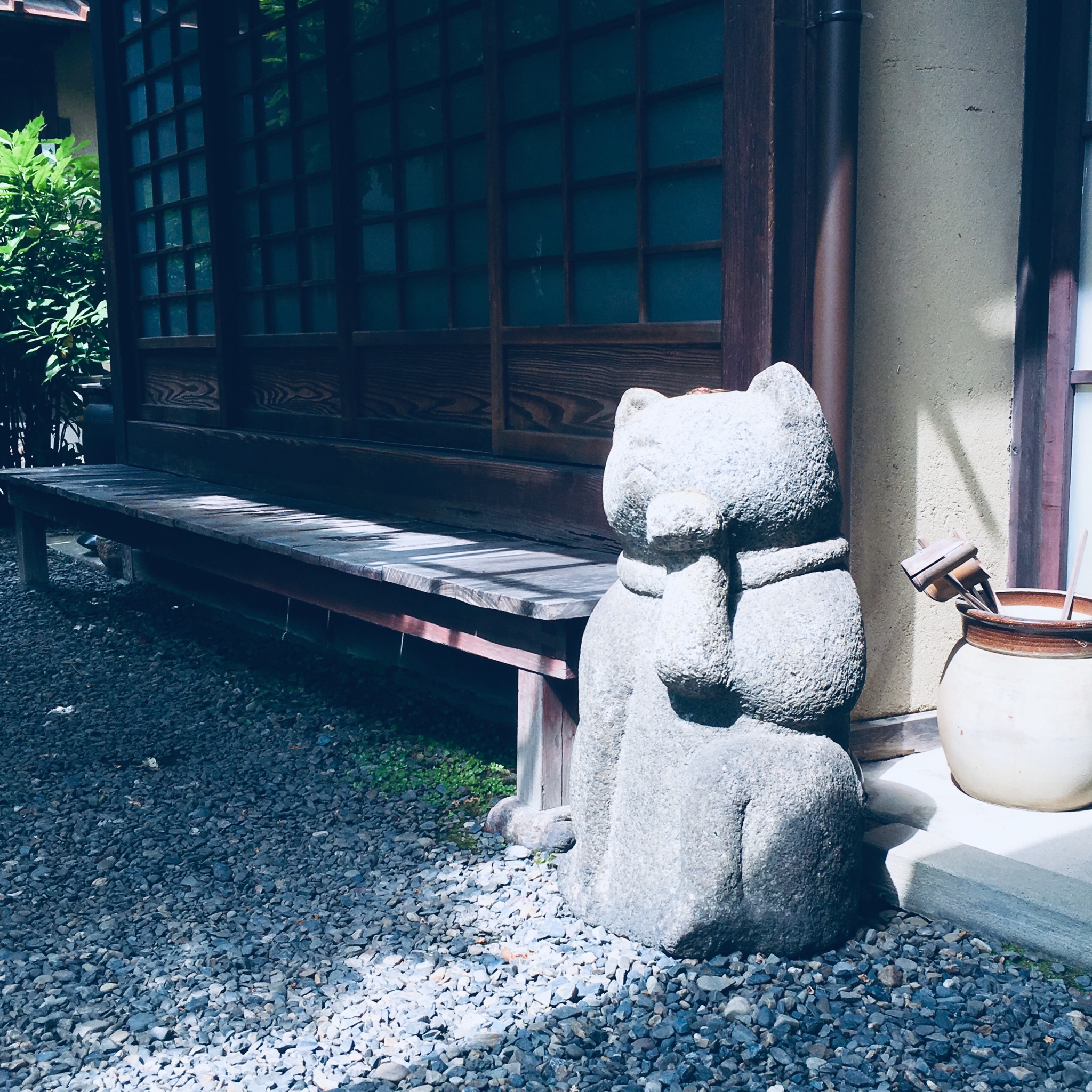 神秘的な