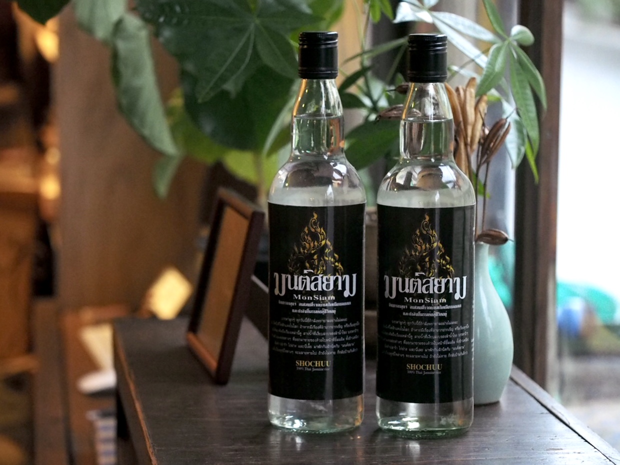 タイ米焼酎、モンサイアム入荷しました。