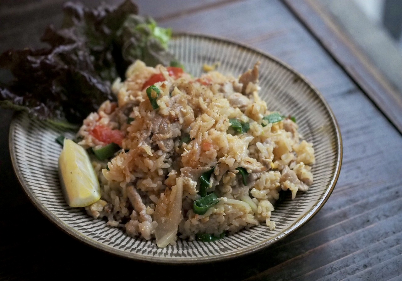カオパットムー(豚肉入り焼き飯)