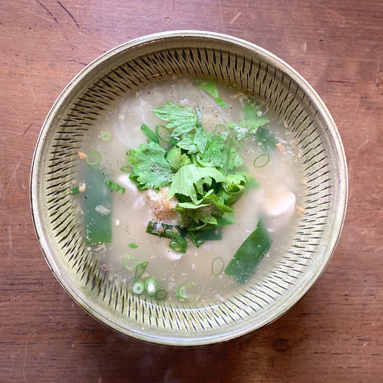 カオトムガイ(鶏肉入り雑炊)