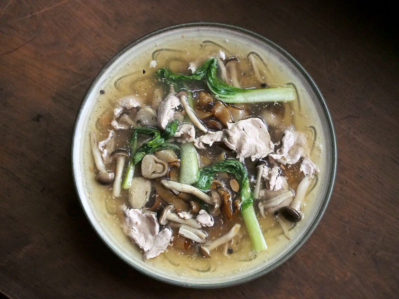 センヤイラードナームー(豚肉入りあんかけ麺)