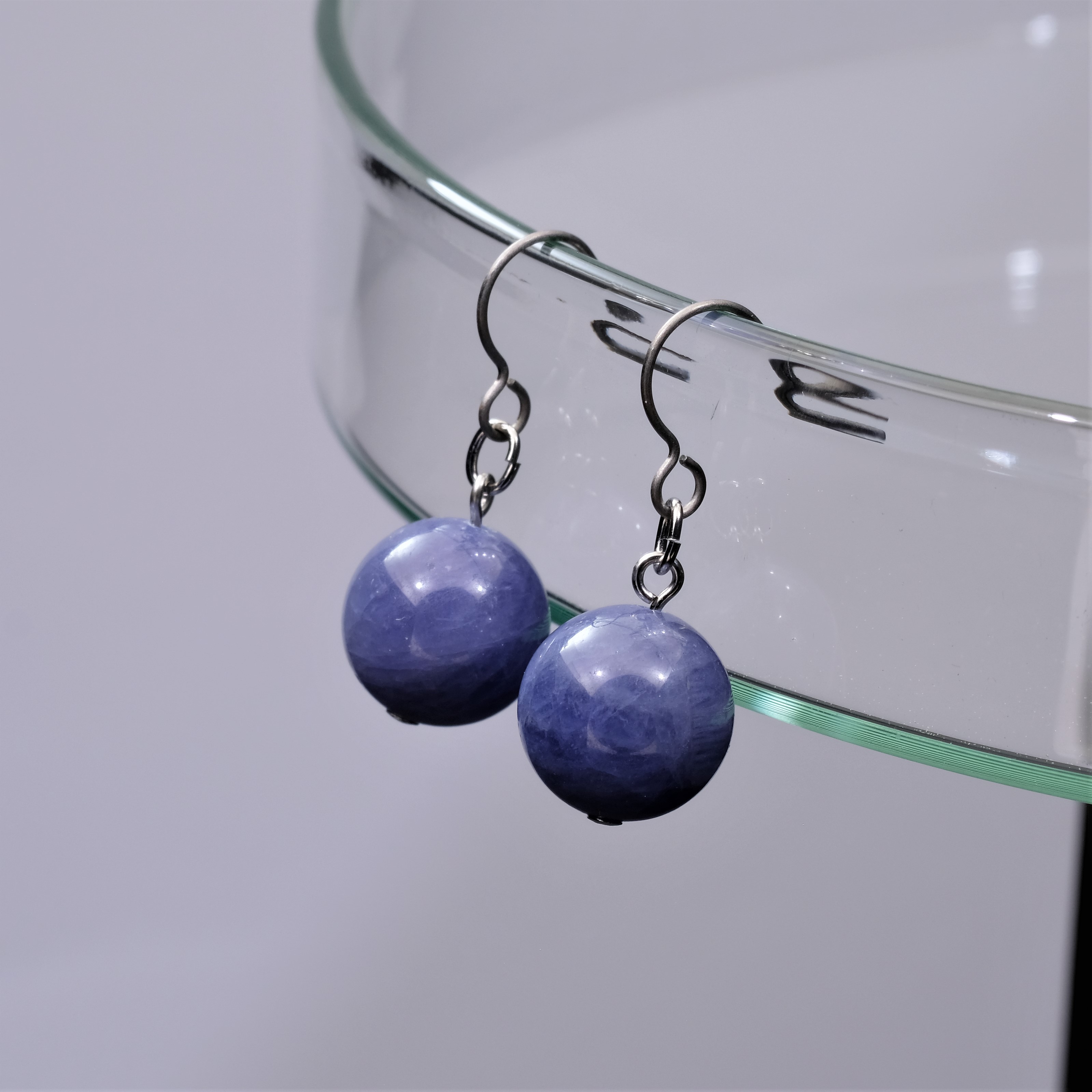 タンザナイトのピアス・イヤリング製作しました。