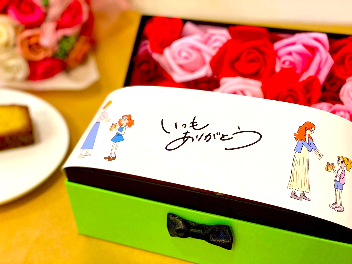 ※母の日ギフトご予約受付開始【花束ギフト箱のパウンドケーキ】