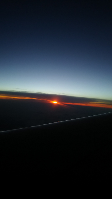 どこかの空
