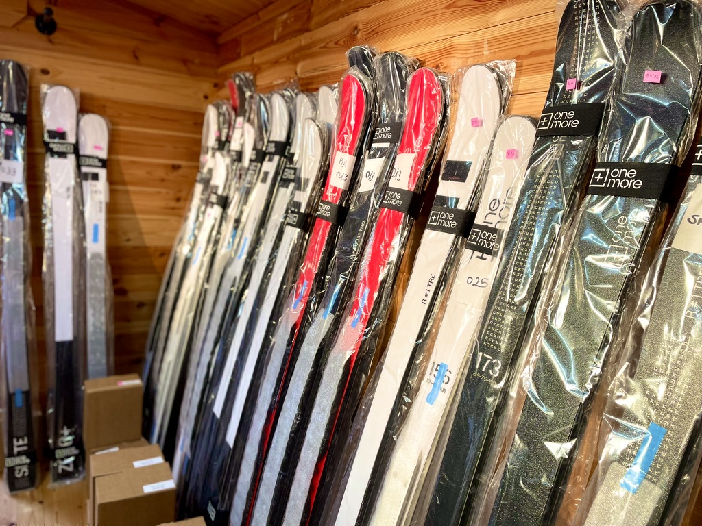 OneMore SKI 24-26 モデル 入荷しました！！