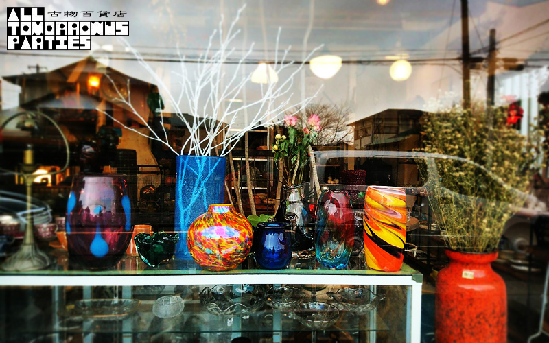 ヴィンテージの陶器やガラスの飾りモノ色イロ！