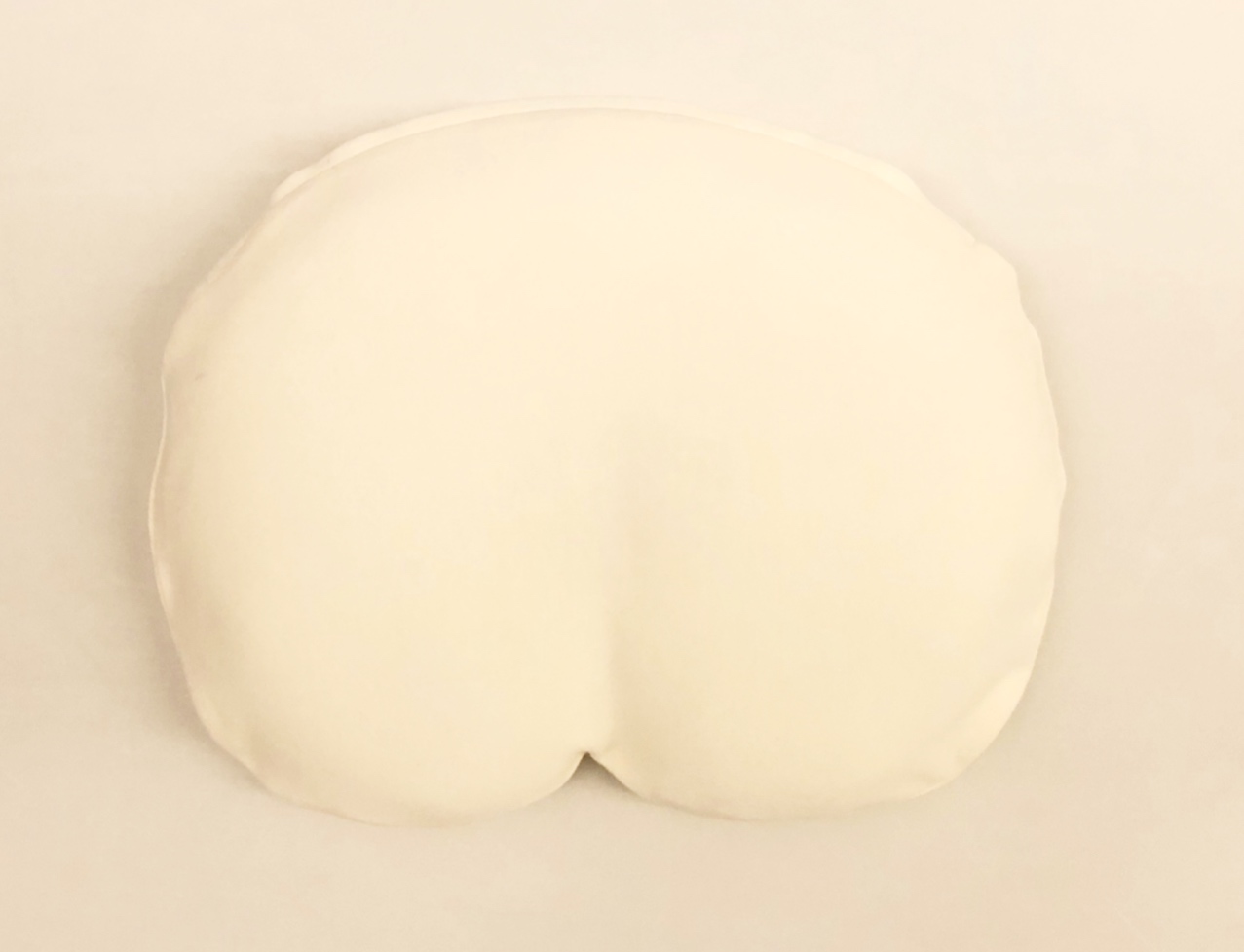 【新商品】「まんまる枕」さらさらニットカバー・ベージュとアイボリー