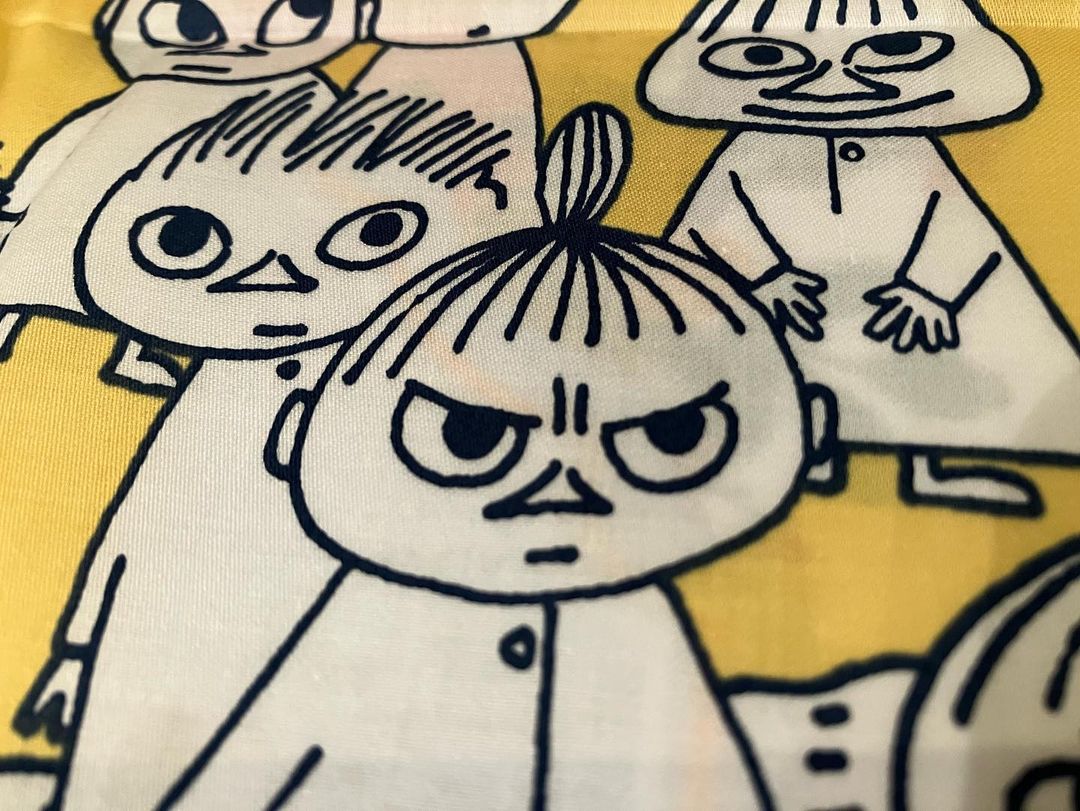 ARAKAWA ii VILLAGE  『ノルウェイの森』を読んでいるスタッフchiekoです。