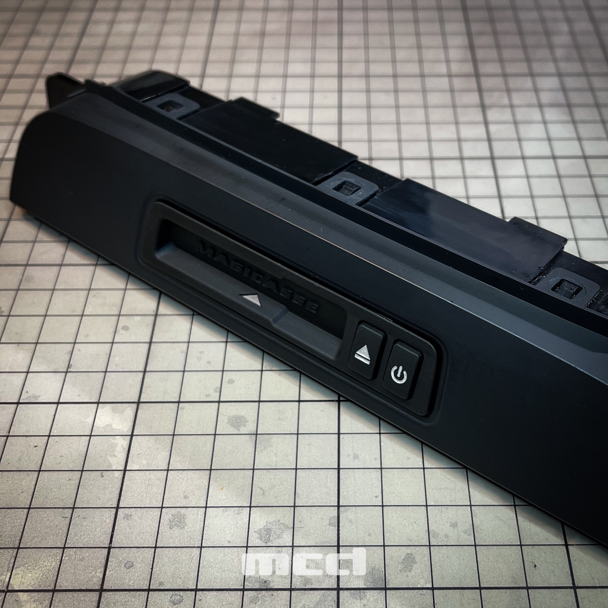 Fake cassette deck の取付に関して