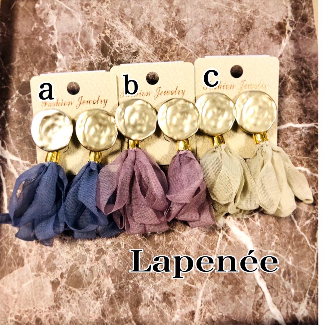 シフォンタッセルピアス