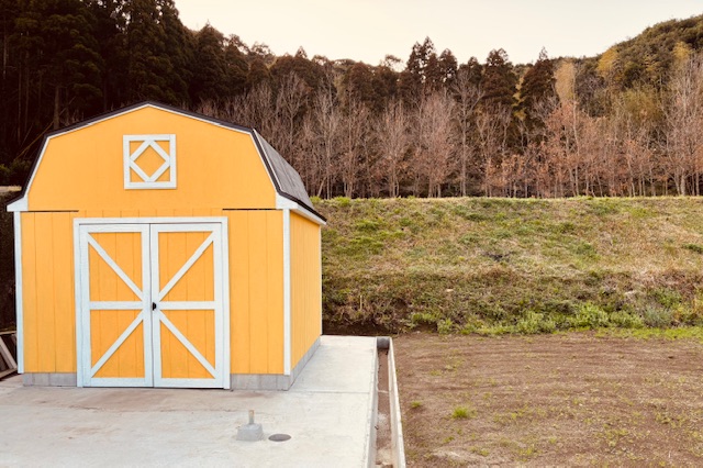 新農場の小屋