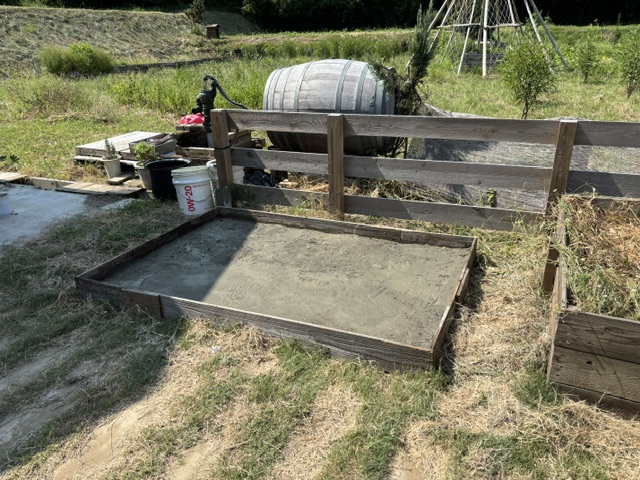 廃材ブロックでDIY中です