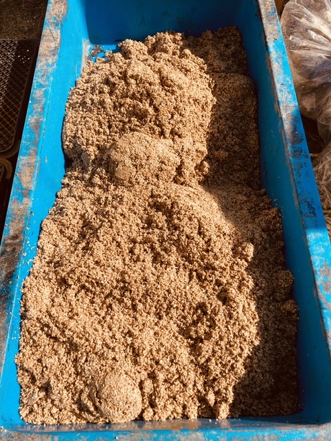 麦芽粕×馬糞　堆肥を作る
