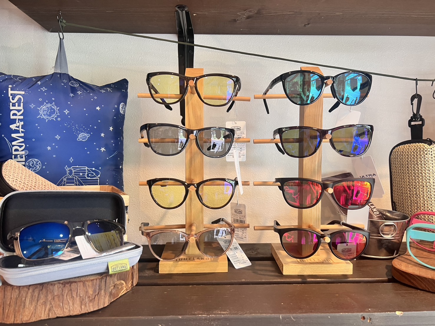 OUTLAND（アウトランド）の新しいサングラスが入荷しました😎