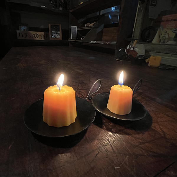 人気のアイアン手燭の販売を中止しました(泣)