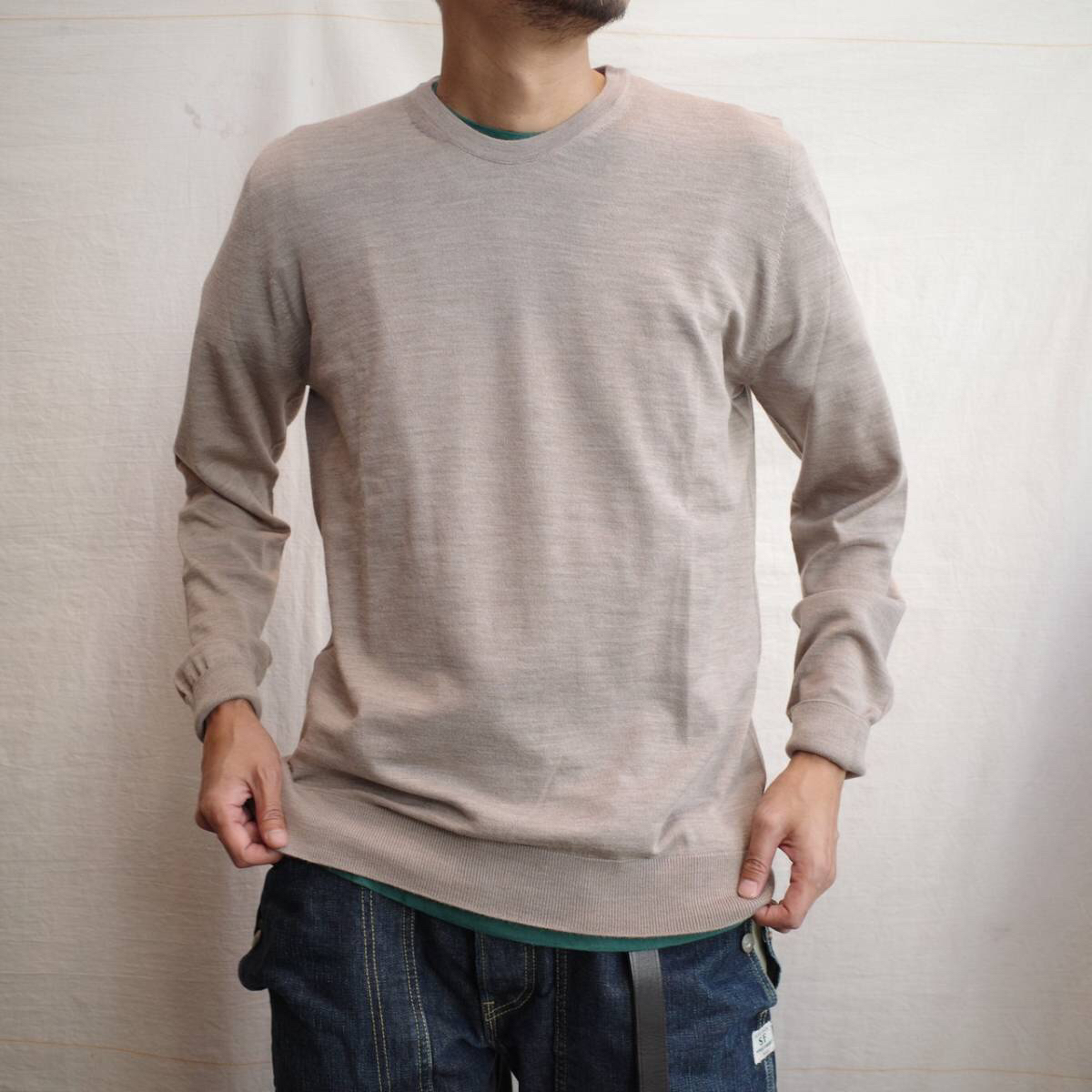 Johnstons of ELGIN / Mens 100% Wool Round Neck